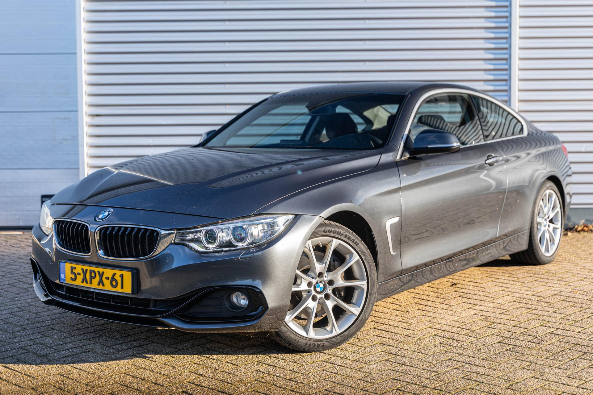 BMW 4 Serie Coupé 435i Executive 2014 Mineralgrau metallic 9