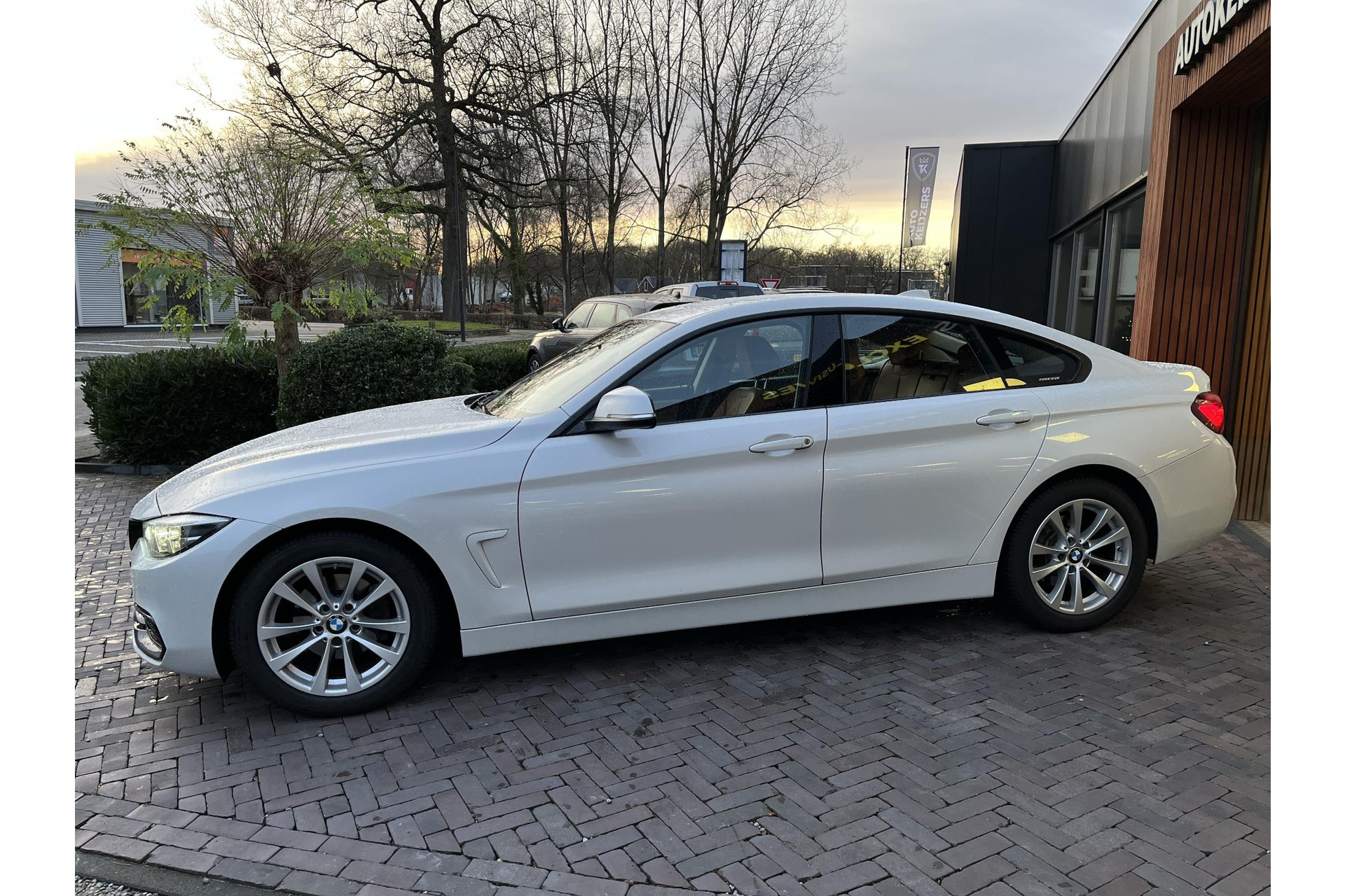 BMW 4 Serie Gran Coupé 420i High Executive 2021 Mineral-weiss metallic (A96) 5