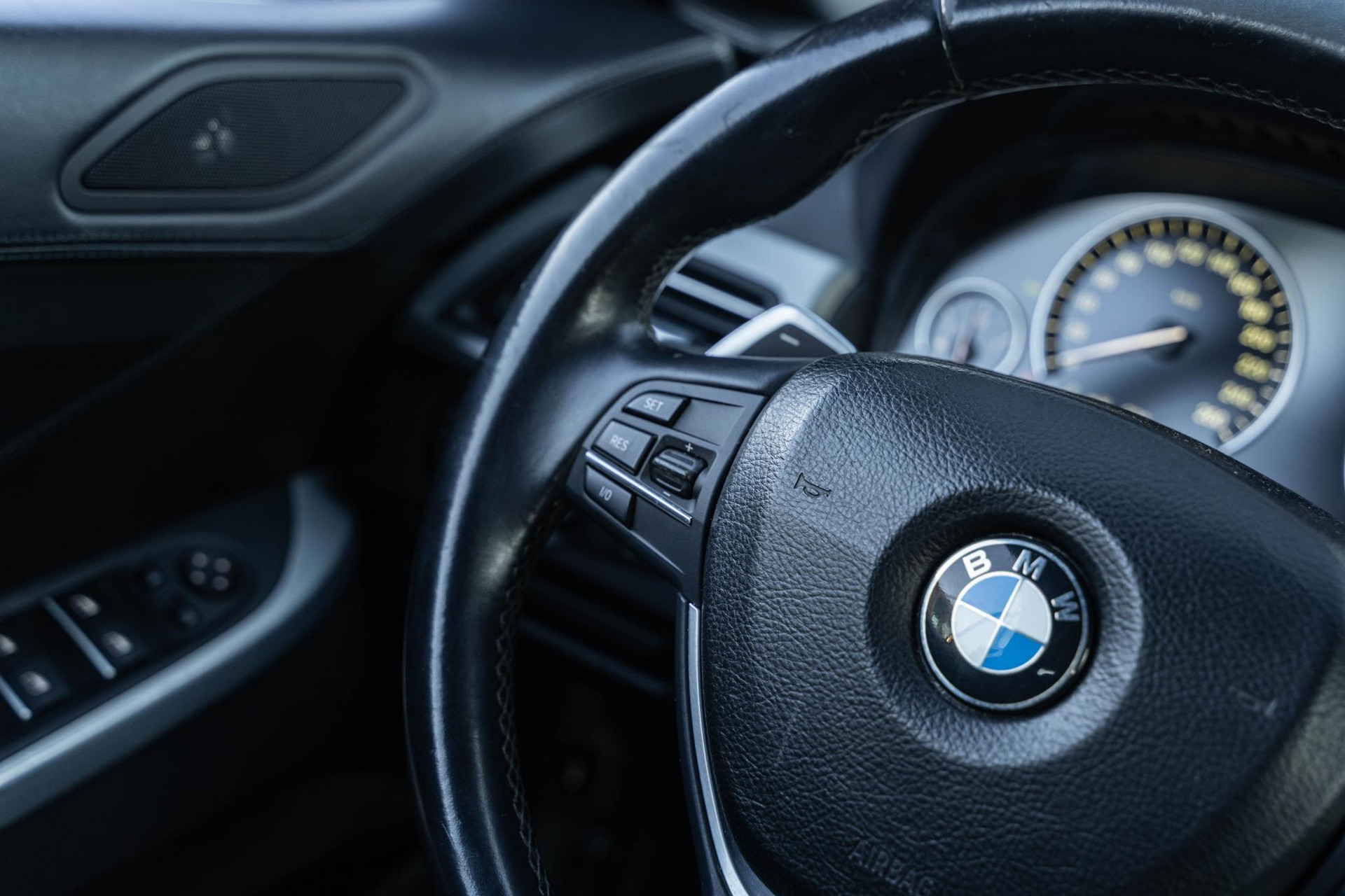 BMW 6 Serie Cabrio 640i High Executive 2012 titan-silber (354) 27