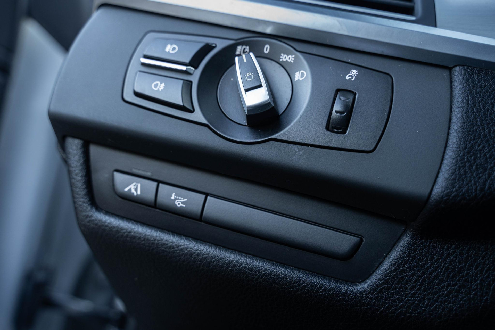 BMW 6 Serie Cabrio 640i High Executive 2012 titan-silber (354) 40