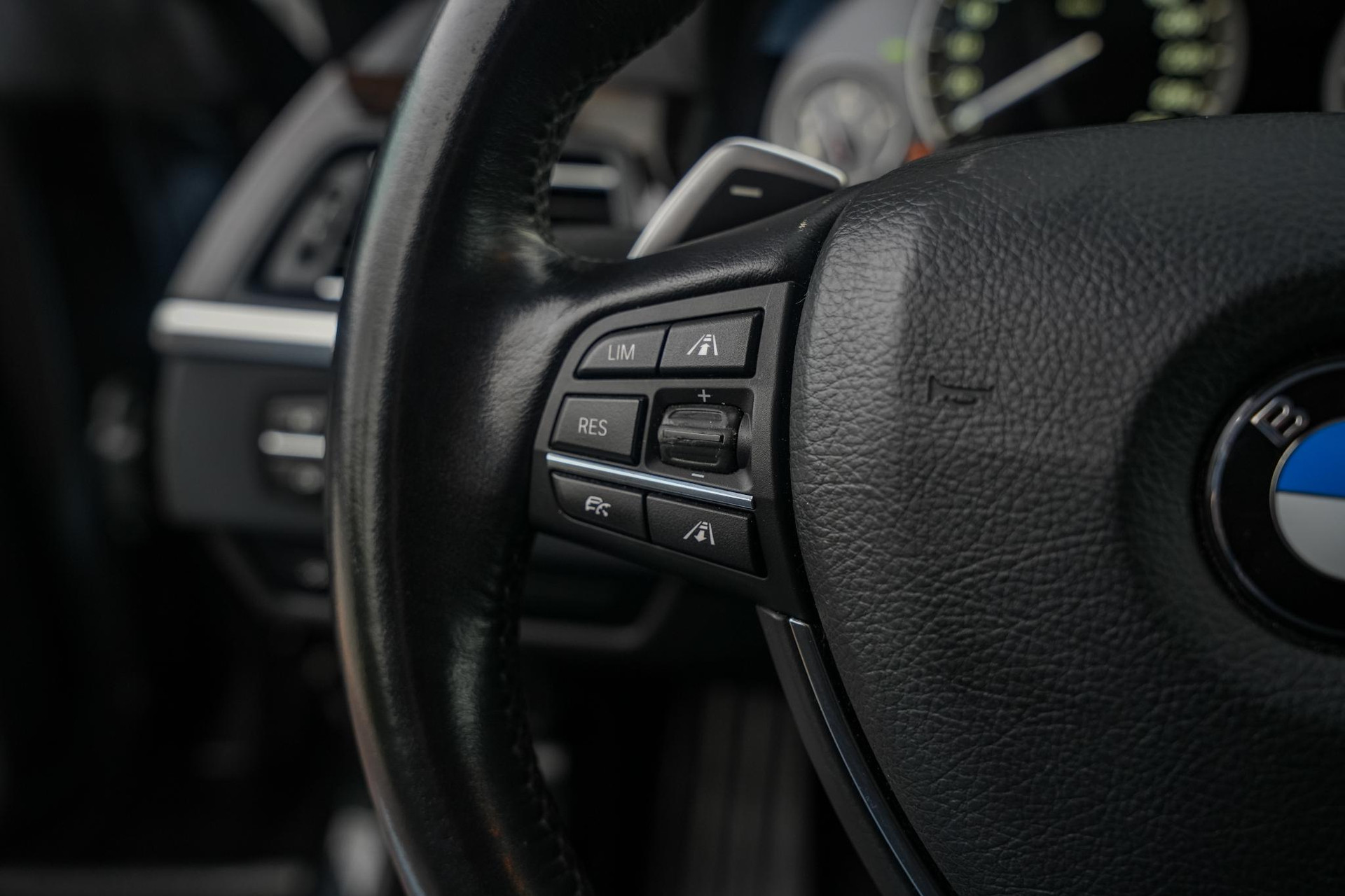 BMW 6 Serie Gran Coupé 640i High Executive 2012 black-sapphire metallic (475) 21