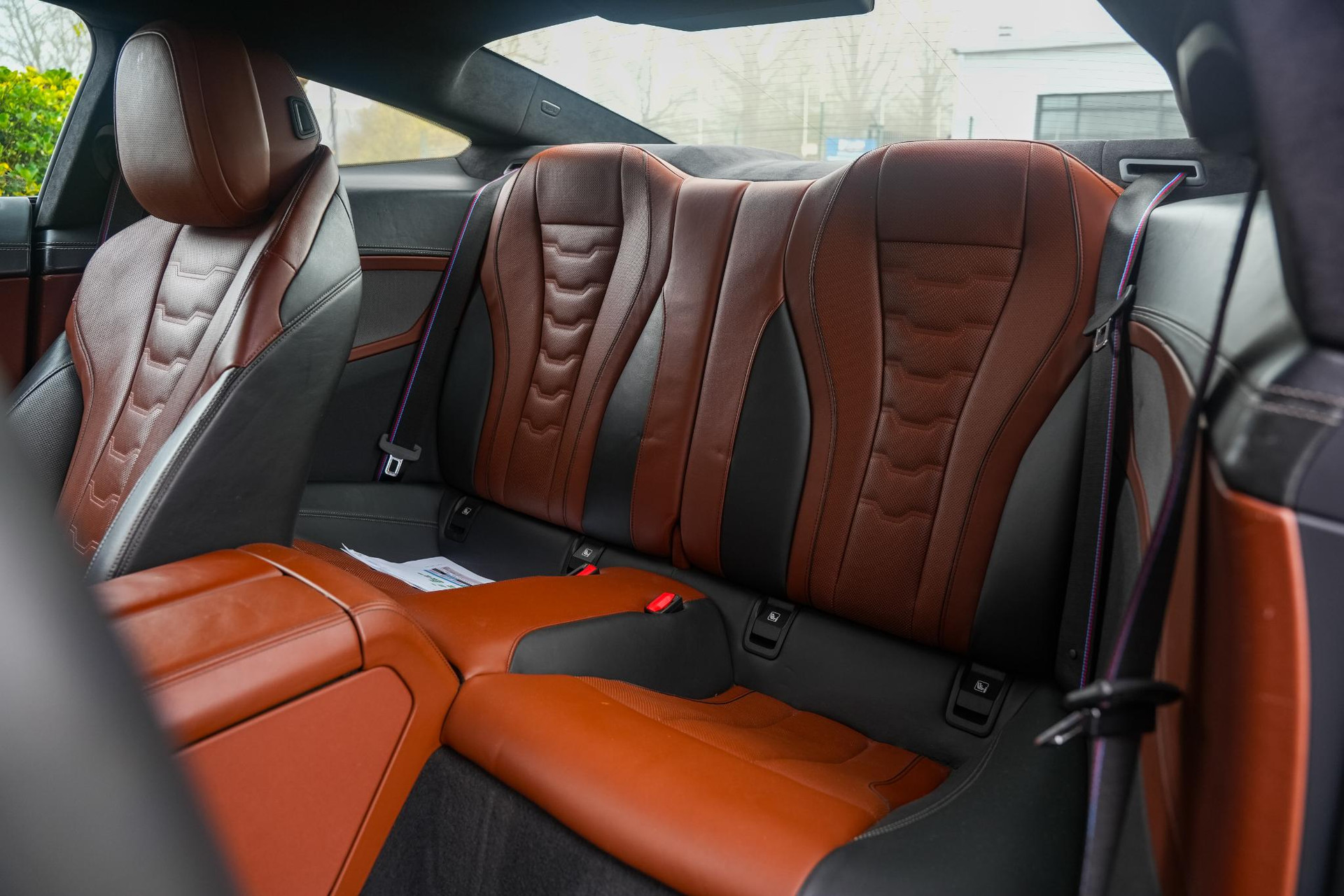 BMW 8 Serie M850i xDrive High Executive 2018 Barcelona blau metallic (C38) 10