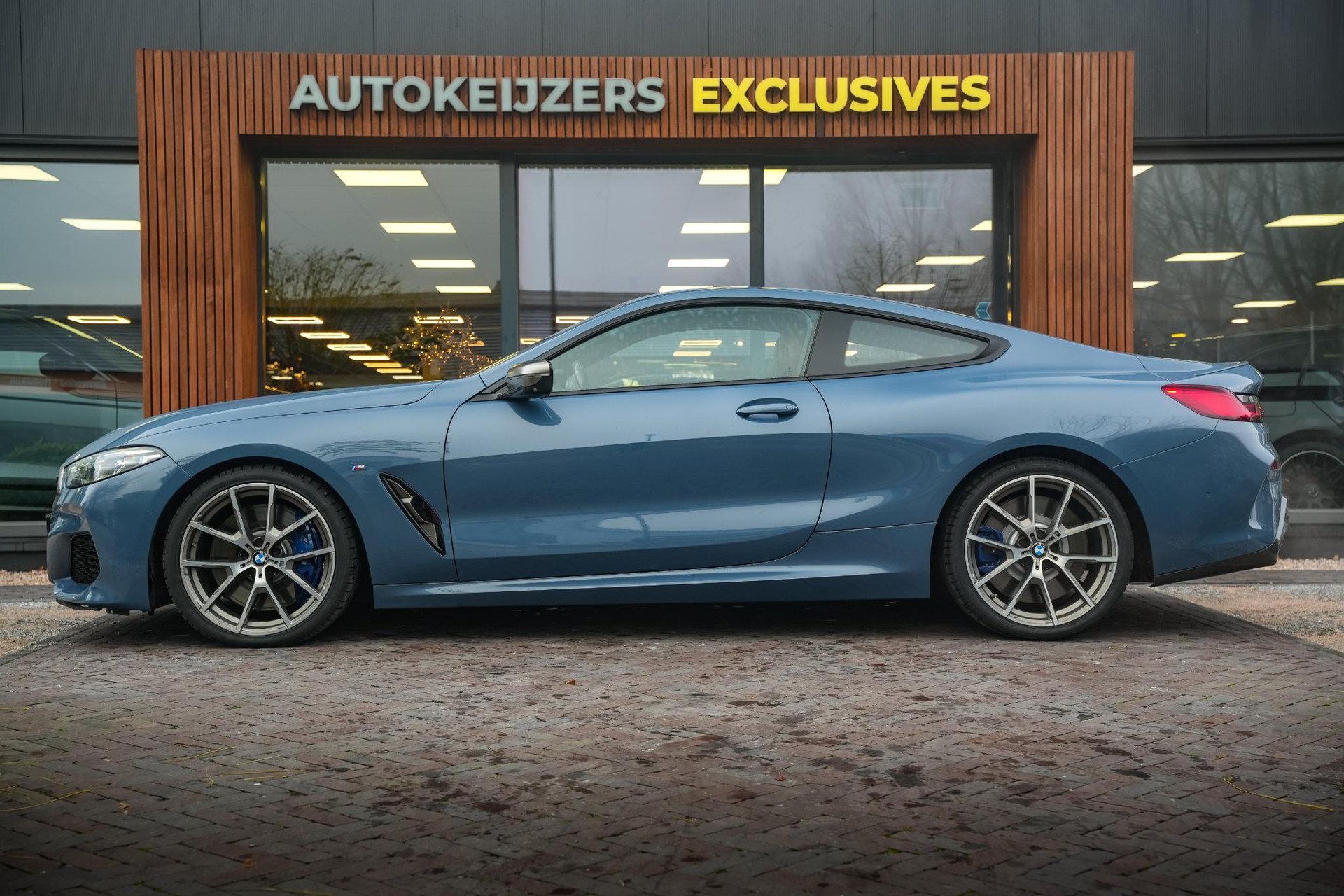 BMW 8 Serie M850i xDrive High Executive 2018 Barcelona blau metallic (C38) 5