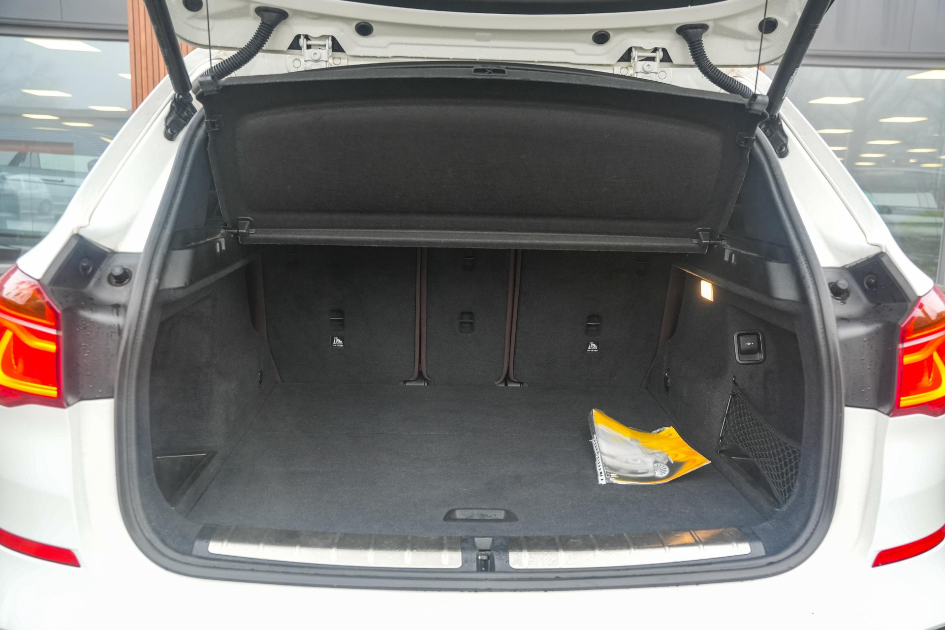 BMW X1 sDrive18i High Executive Edition 2019 Alpinweiss iii 25