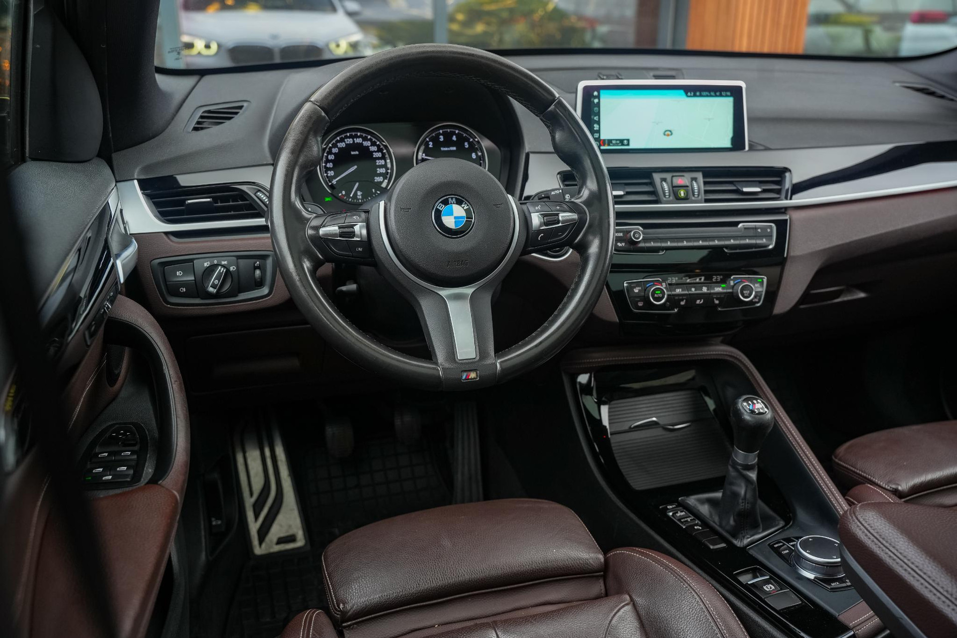 BMW X1 sDrive18i High Executive Edition 2019 Alpinweiss iii 4