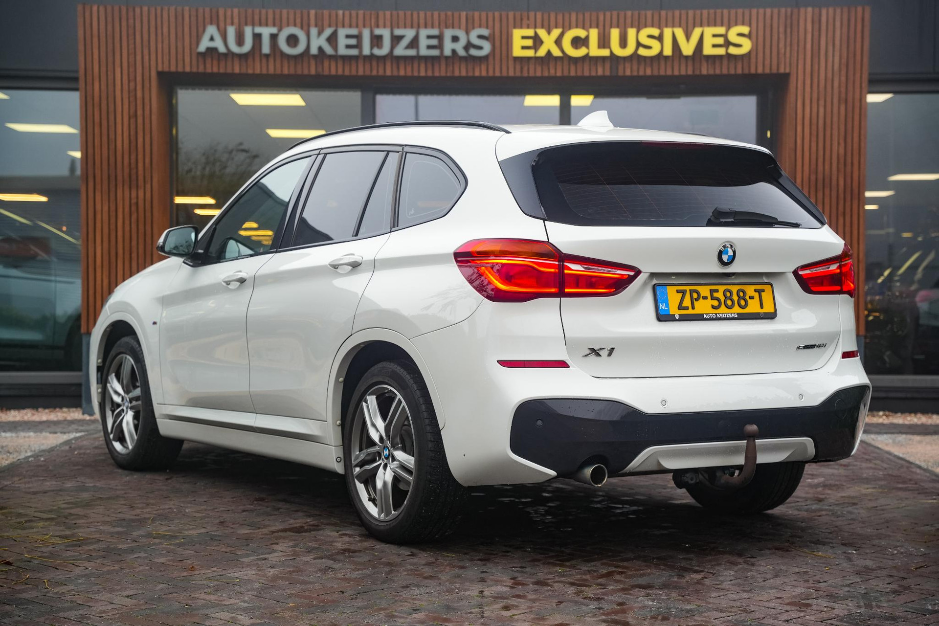 BMW X1 sDrive18i High Executive Edition 2019 Alpinweiss iii 7