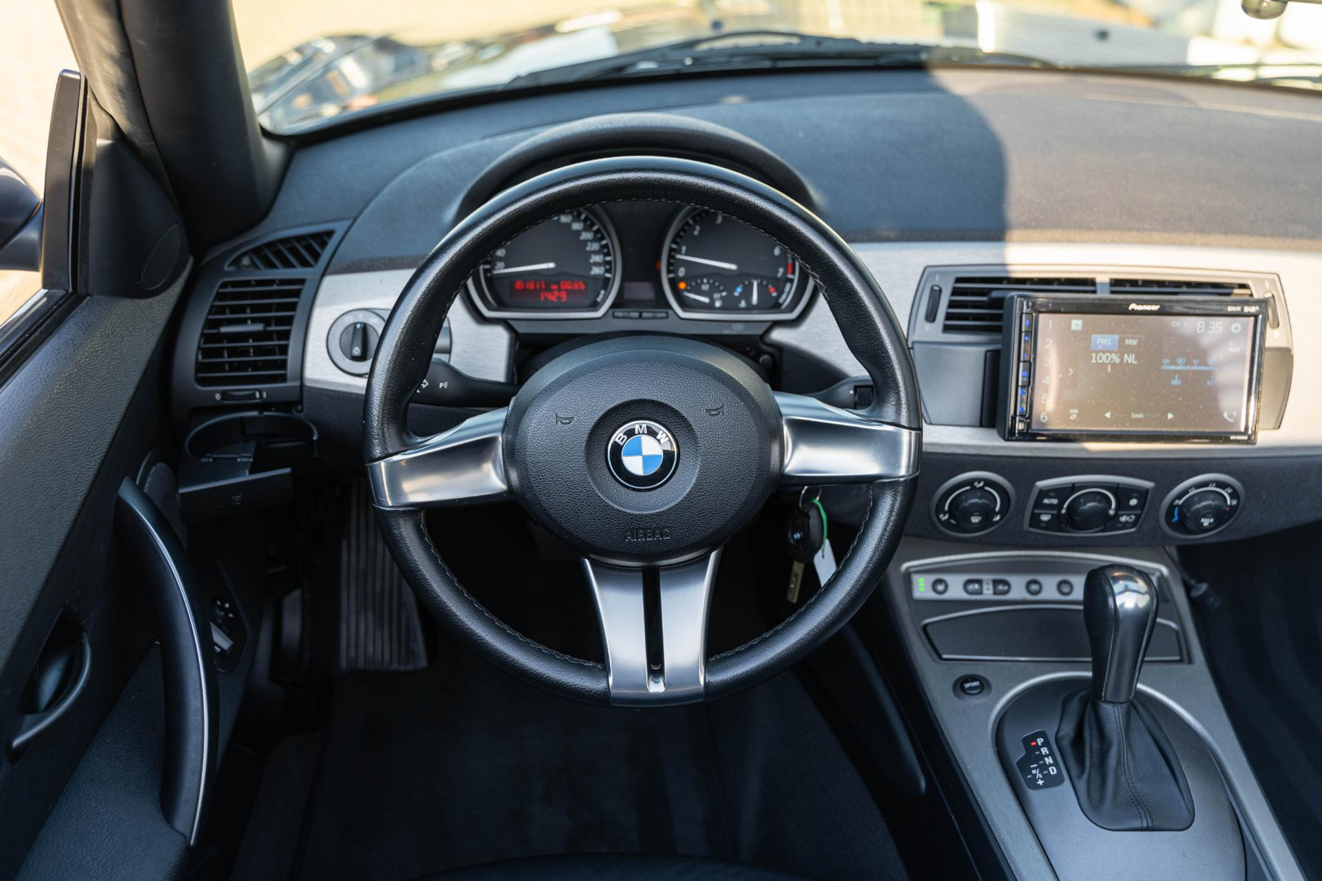 BMW Z4 Roadster 3.0i S 2003 Sterlinggrau metallic  24