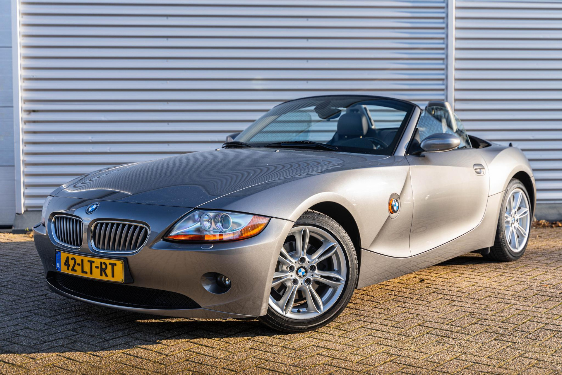 BMW Z4 Roadster 3.0i S 2003 Sterlinggrau metallic  9