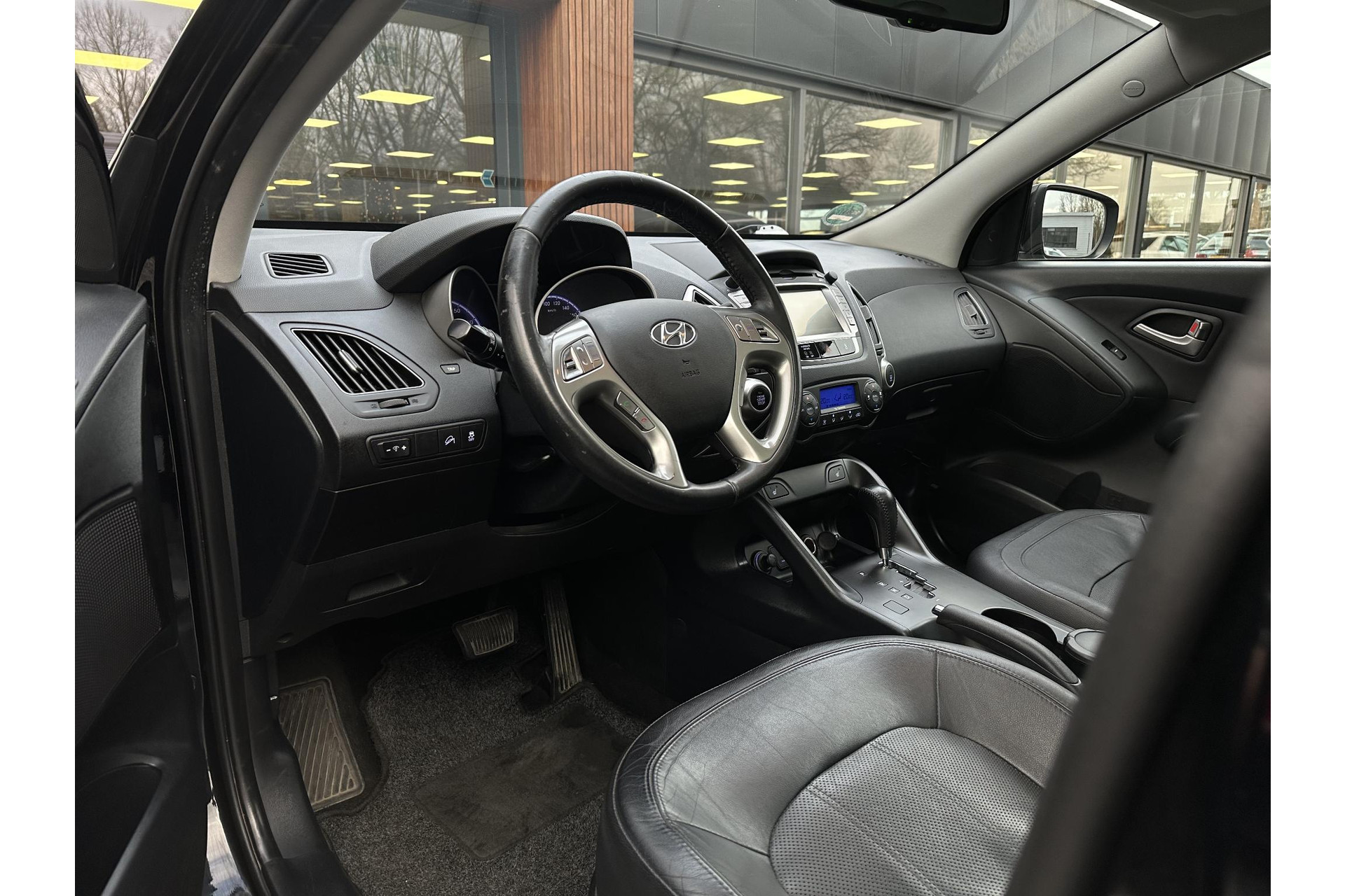 Hyundai ix35 2.0i Active 2012 Phantom Black Pearl (PAE) 10