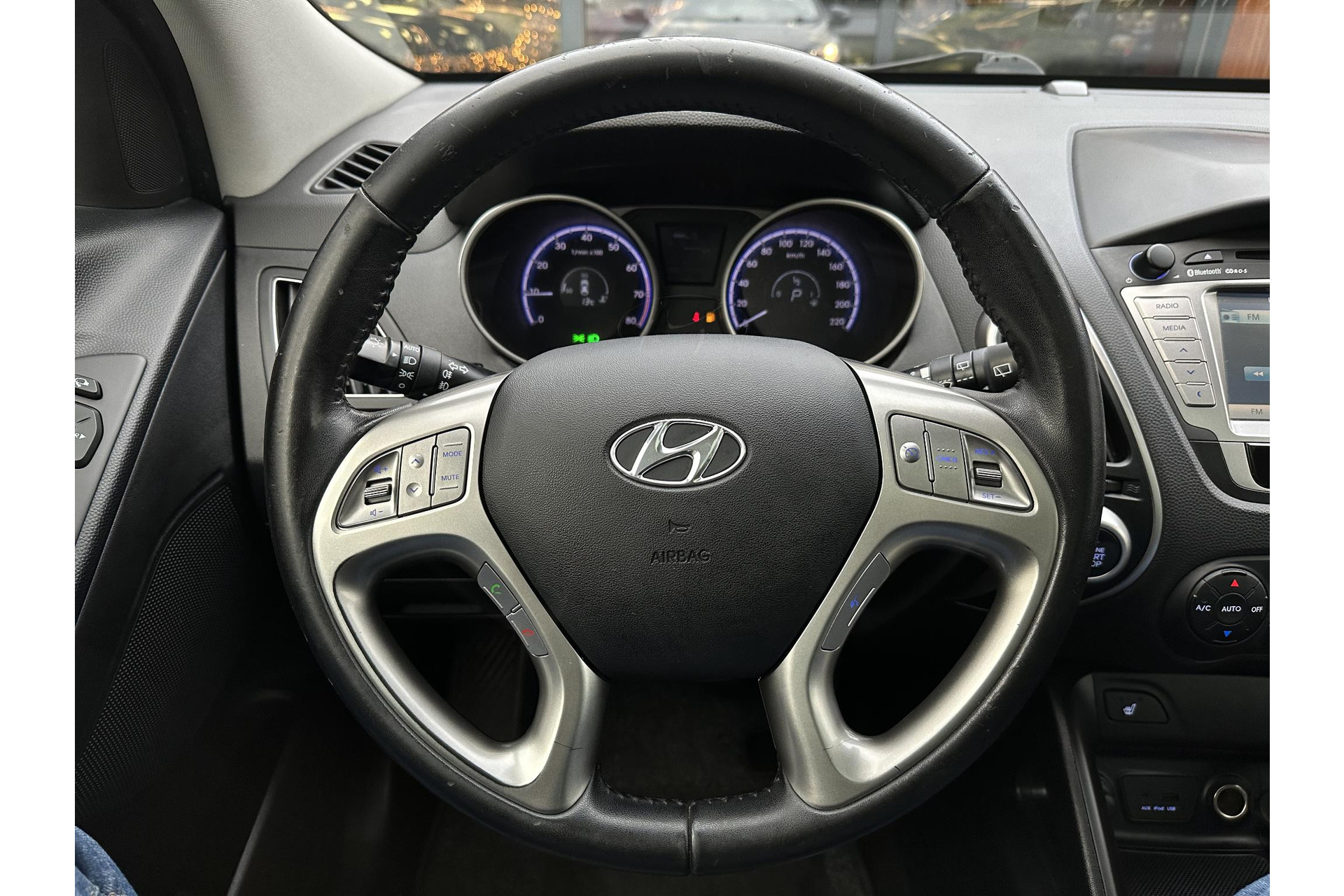 Hyundai ix35 2.0i Active 2012 Phantom Black Pearl (PAE) 15