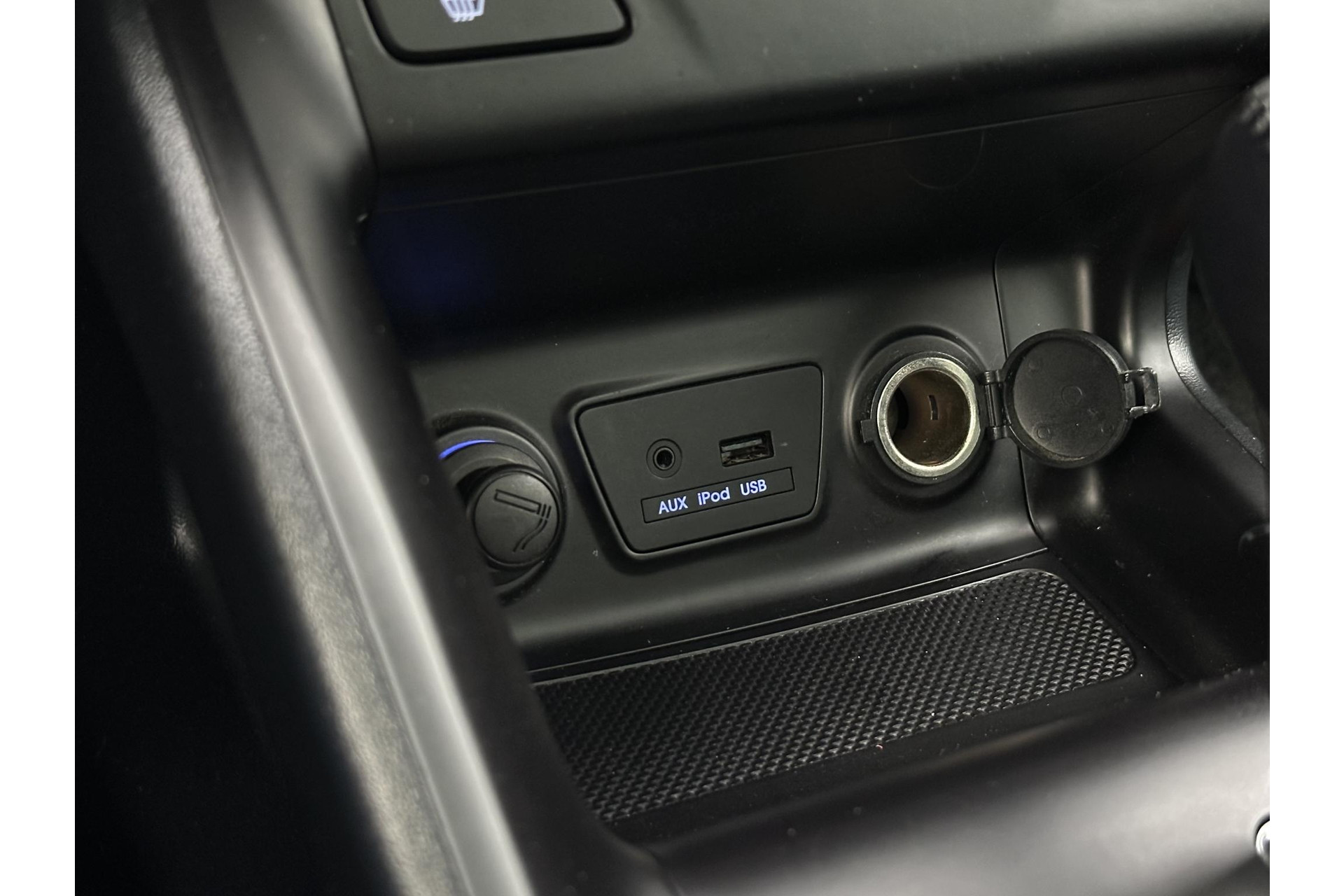 Hyundai ix35 2.0i Active 2012 Phantom Black Pearl (PAE) 20