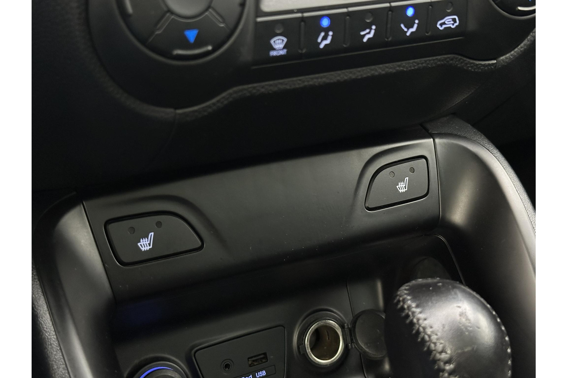 Hyundai ix35 2.0i Active 2012 Phantom Black Pearl (PAE) 21