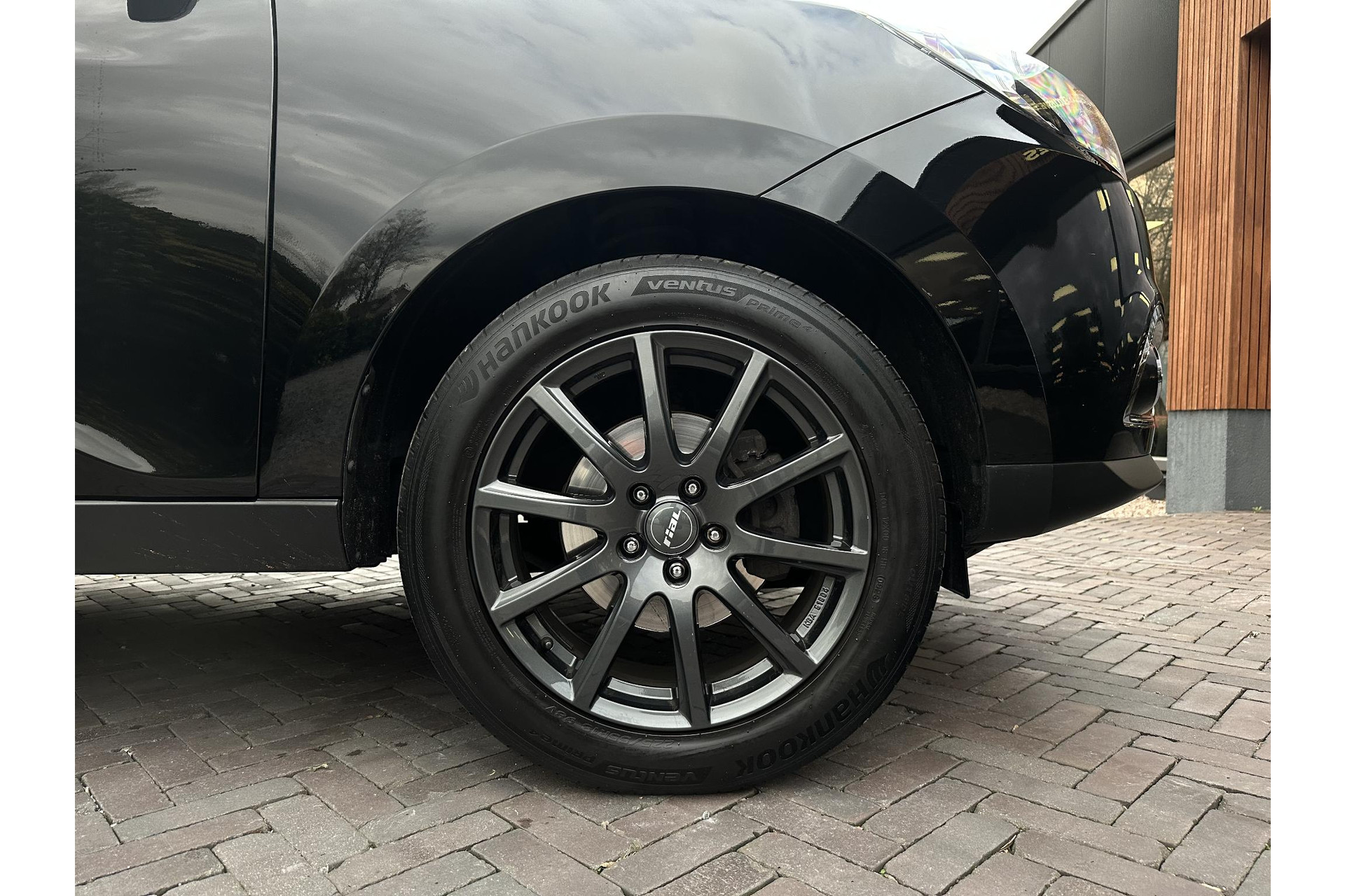 Hyundai ix35 2.0i Active 2012 Phantom Black Pearl (PAE) 27