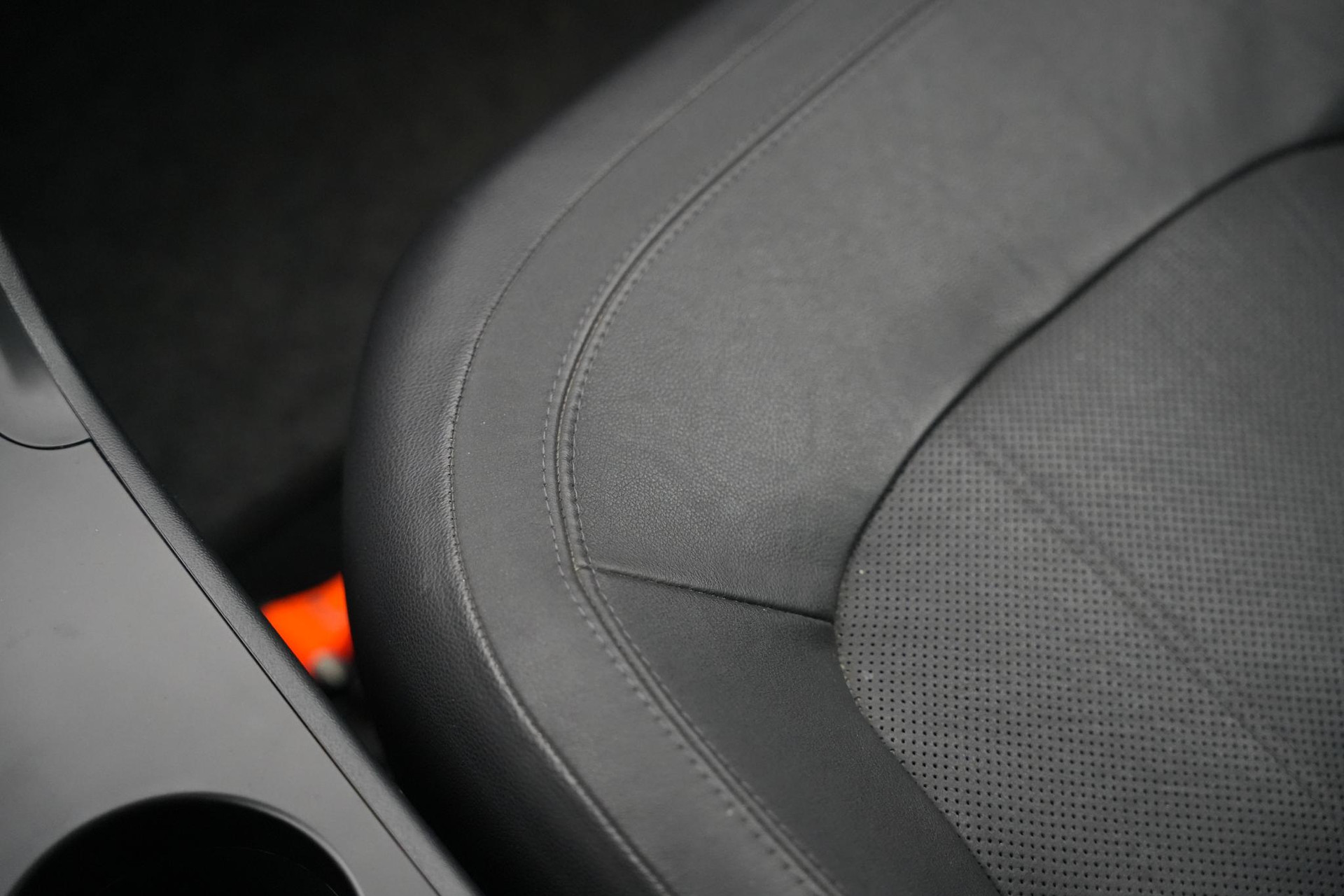 Hyundai ix35 2.0i Active 2012 Phantom Black Pearl (PAE) 34