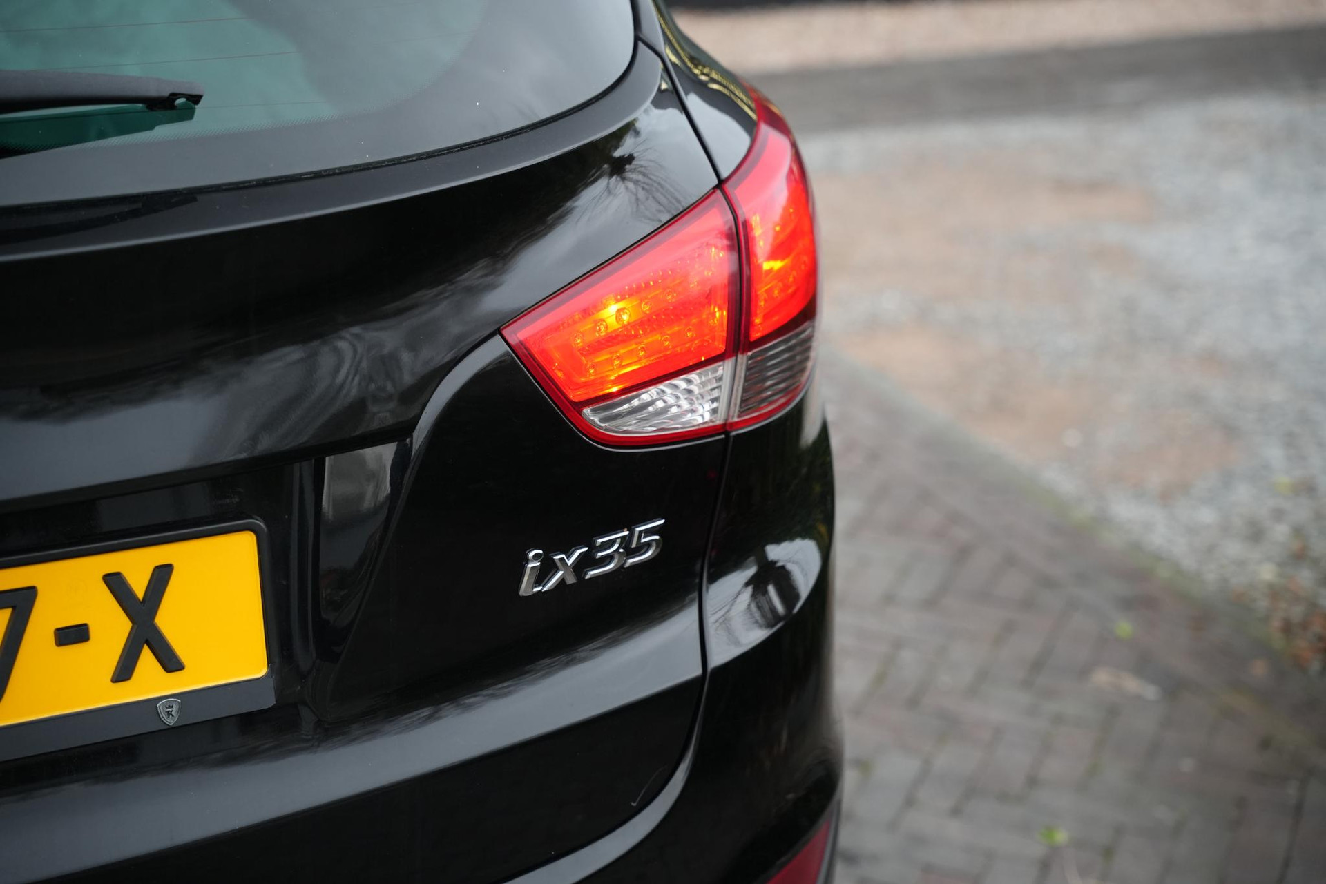 Hyundai ix35 2.0i Active 2012 Phantom Black Pearl (PAE) 35