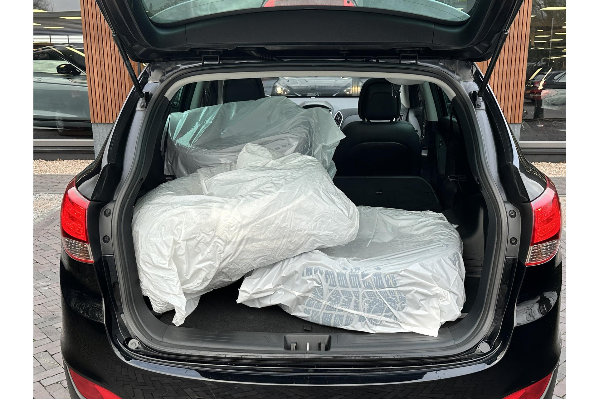 Hyundai ix35 2.0i Active 2012 Phantom Black Pearl (PAE) 5