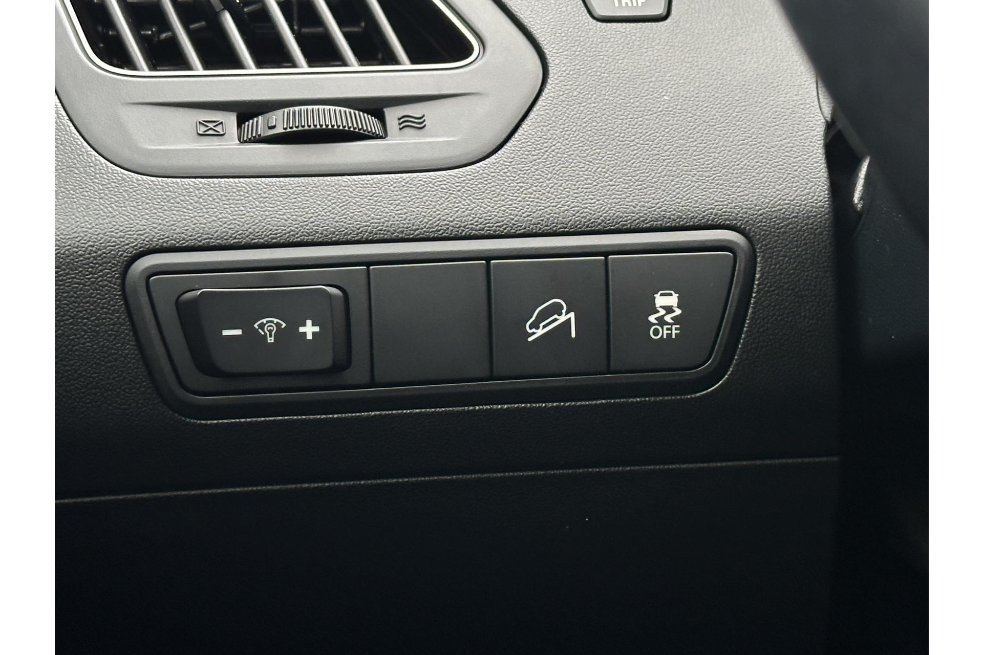 Hyundai ix35 2.0i Business Edition 2013 Creamy White (TCW) 20