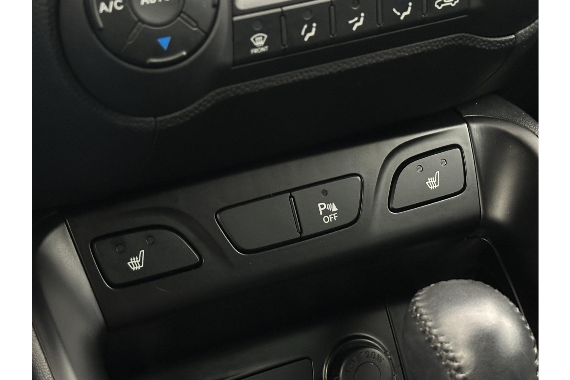 Hyundai ix35 2.0i Business Edition 2013 Creamy White (TCW) 22