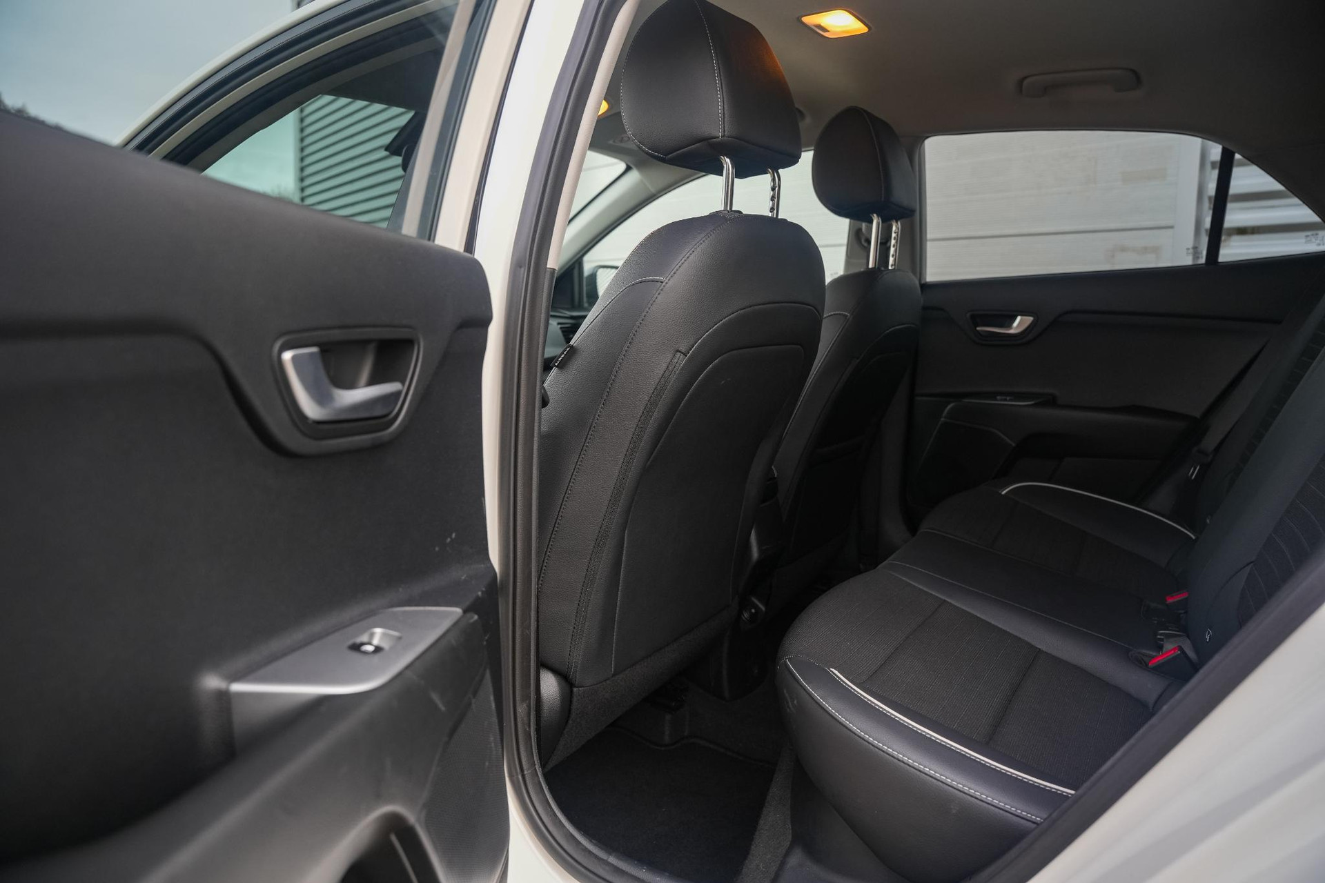 Kia Rio GT line 2021 Clear White (UD) 10