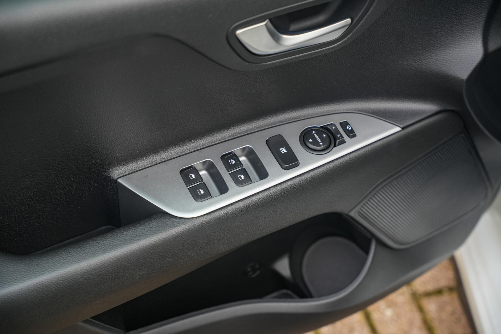 Kia Rio GT line 2021 Clear White (UD) 14