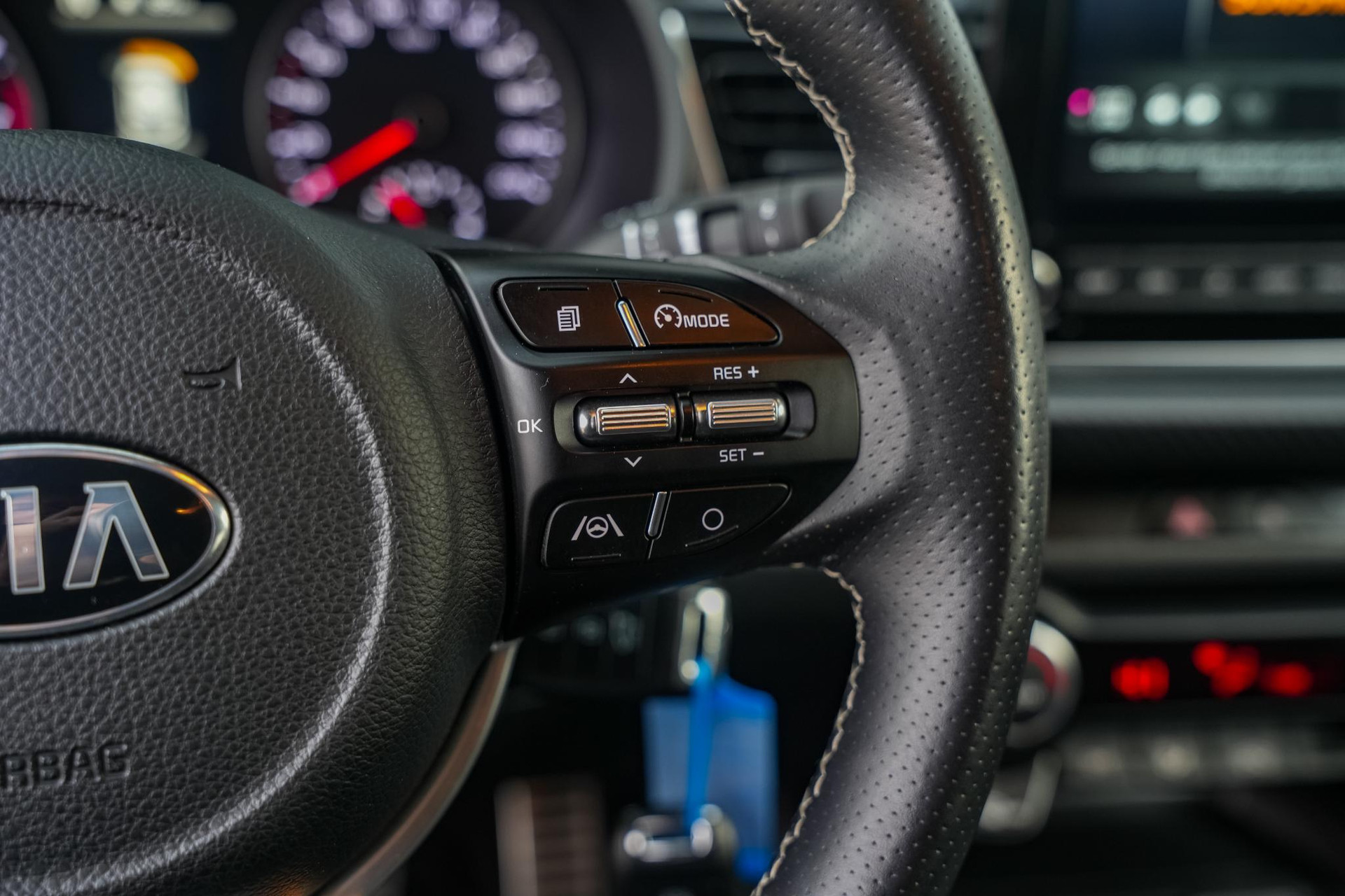 Kia Rio GT line 2021 Clear White (UD) 22