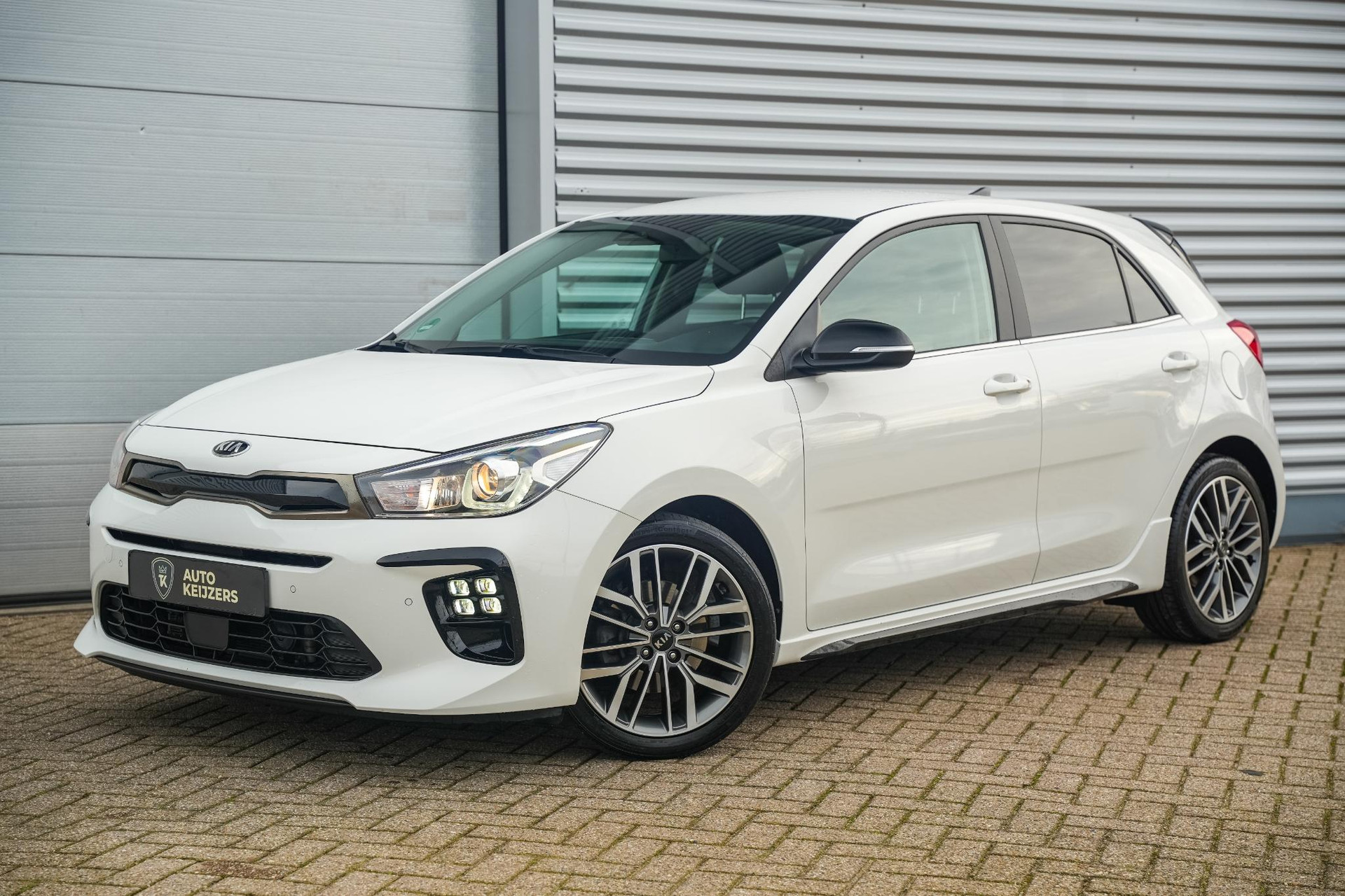 Kia Rio GT line 2021 Clear White (UD) 27