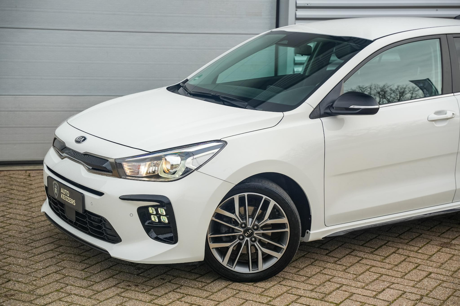 Kia Rio GT line 2021 Clear White (UD) 28