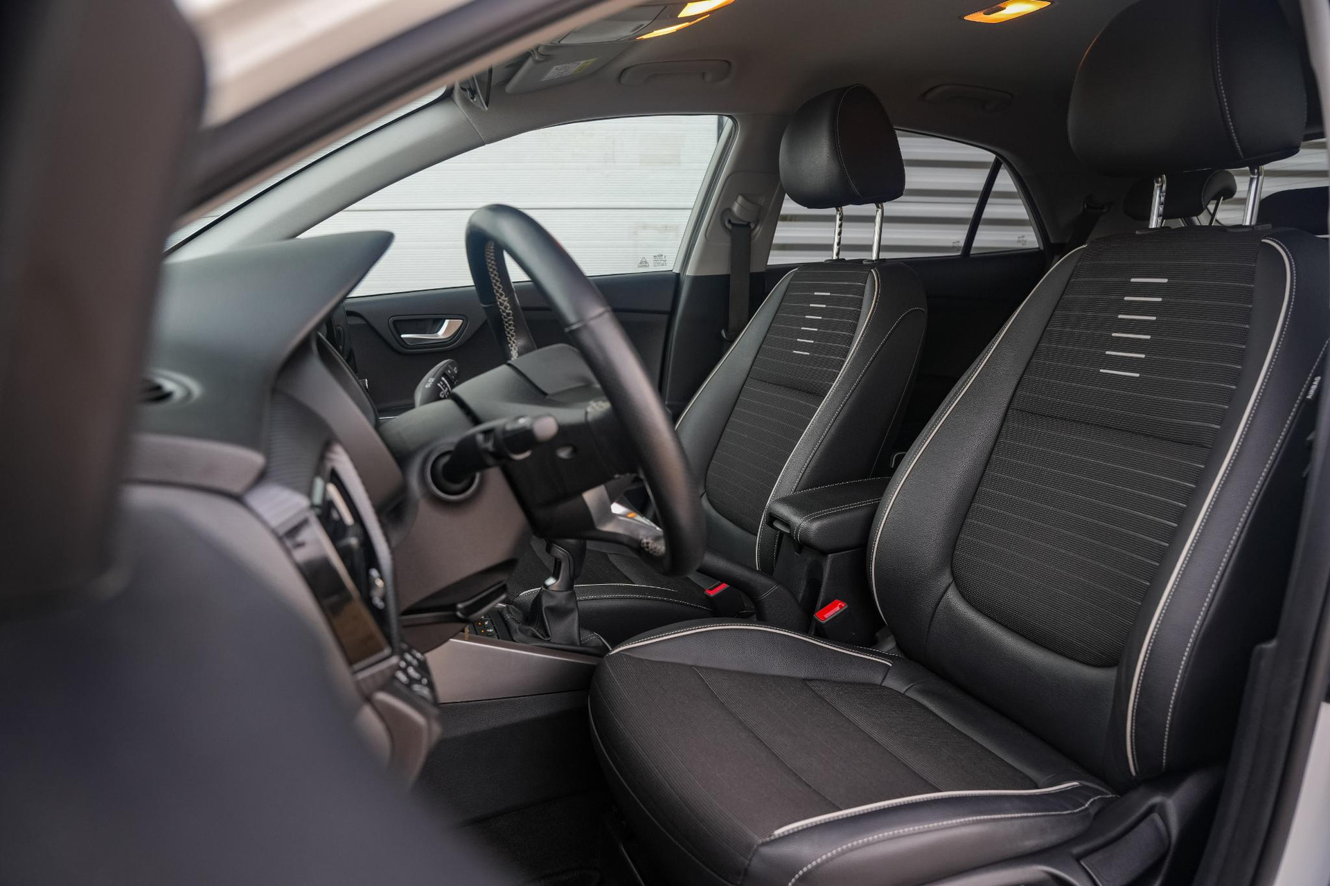 Kia Rio GT line 2021 Clear White (UD) 8