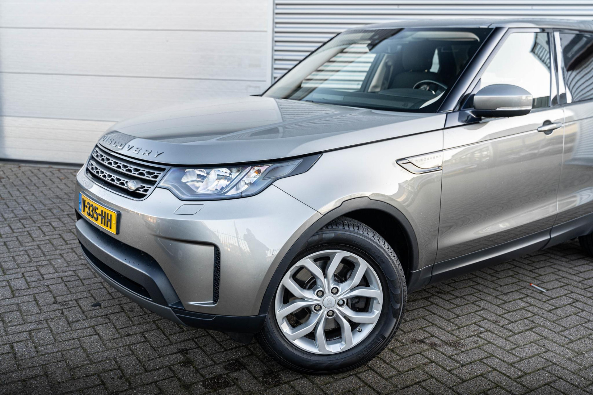 Land Rover Discovery 3.0 Td6 SE 2017  11