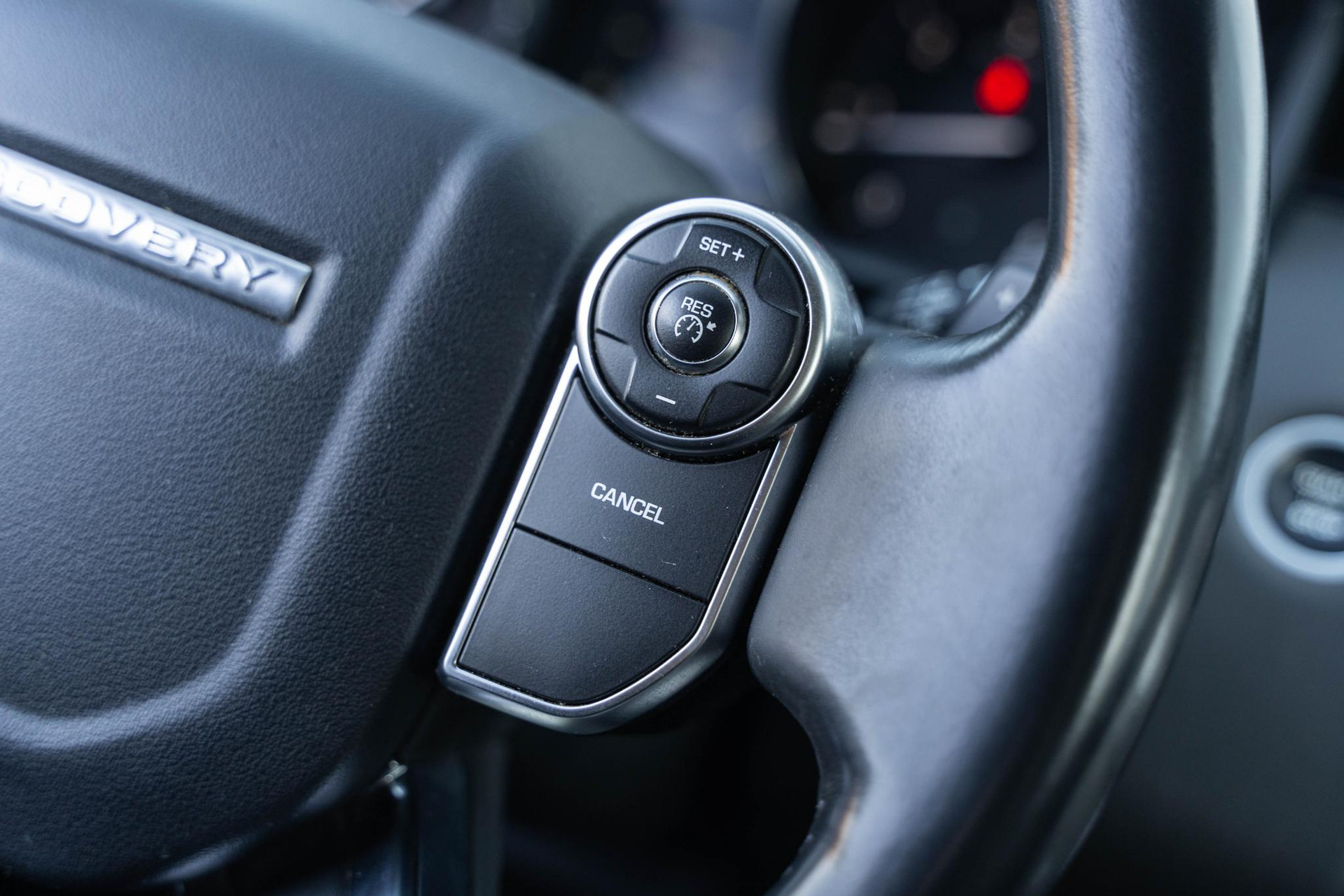 Land Rover Discovery 3.0 Td6 SE 2017  15