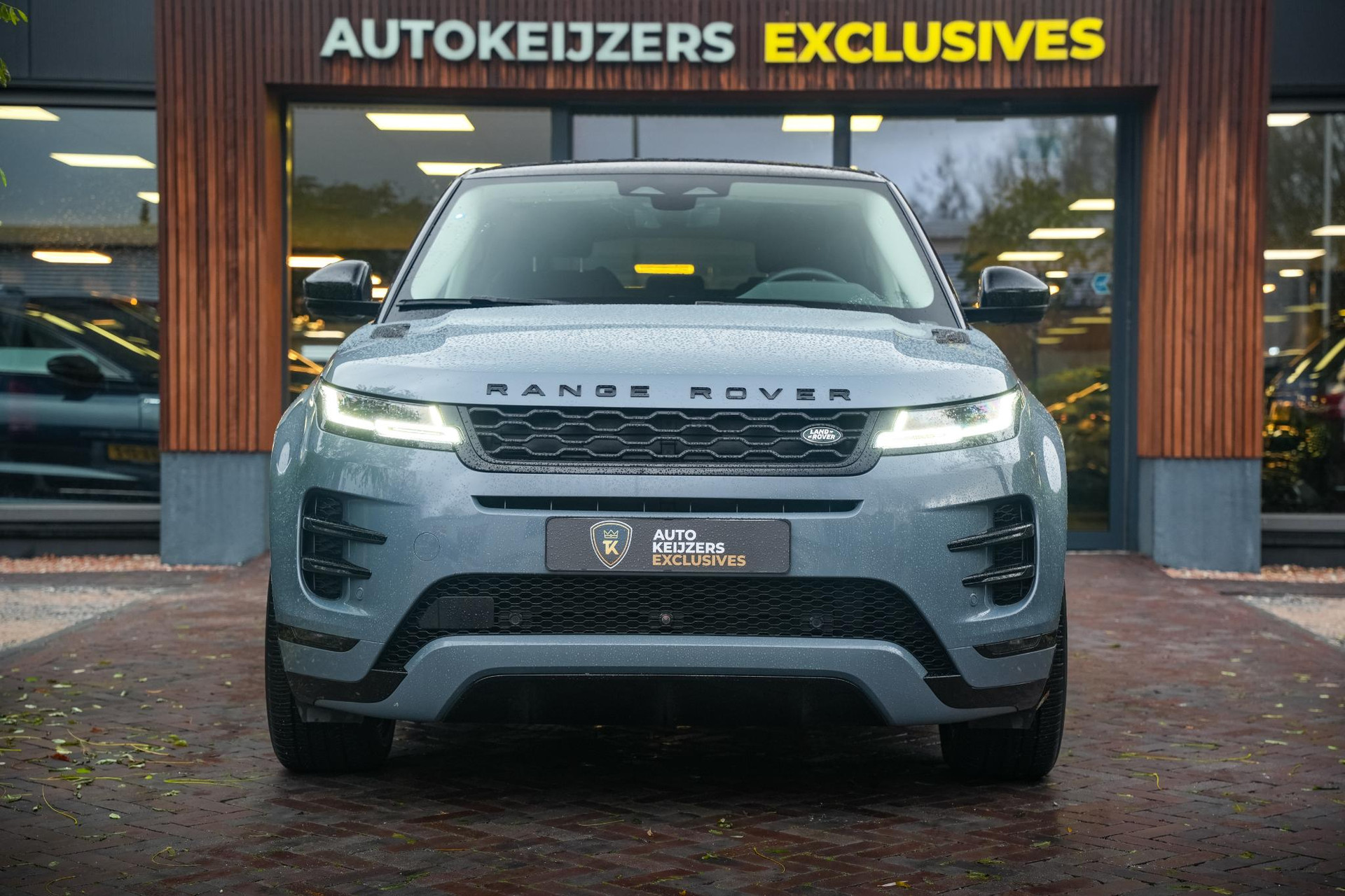Land Rover Range Rover Evoque 2.0 P300 AWD R-Dynamic 2021 Nolita Grey 3