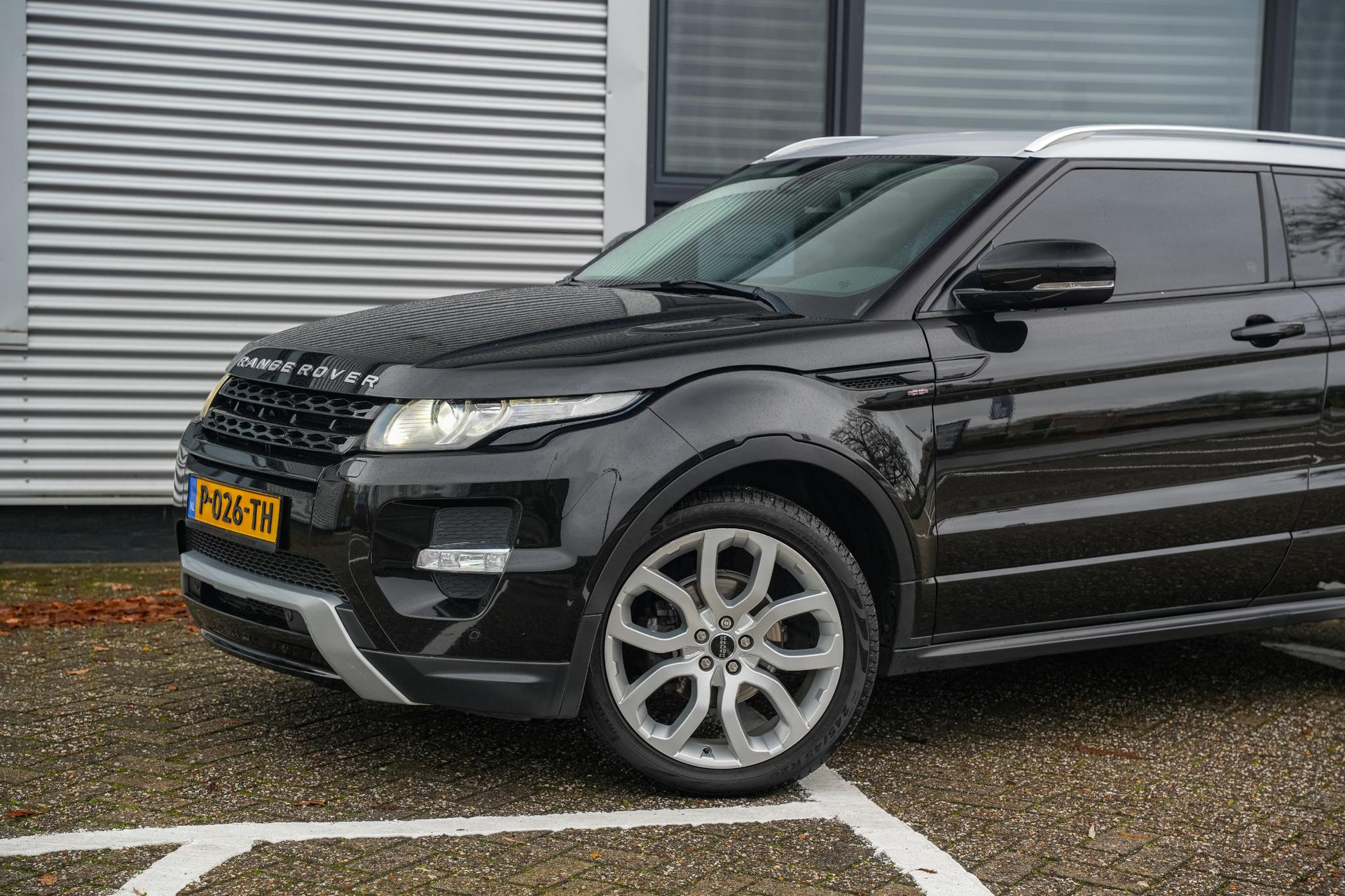 Land Rover Range Rover Evoque Coupe 2.2 SD4 4WD Prestige 2012 Santorini Black (820) (820) 29