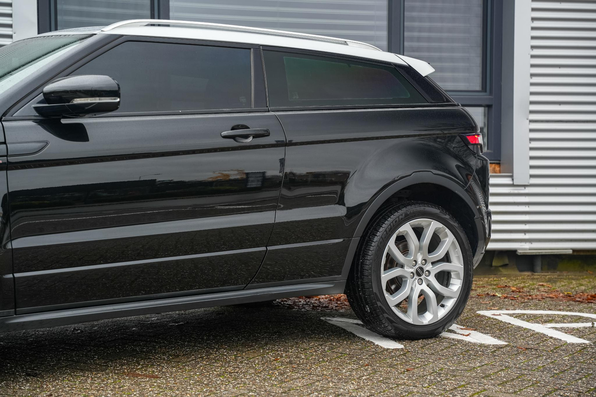 Land Rover Range Rover Evoque Coupe 2.2 SD4 4WD Prestige 2012 Santorini Black (820) (820) 30