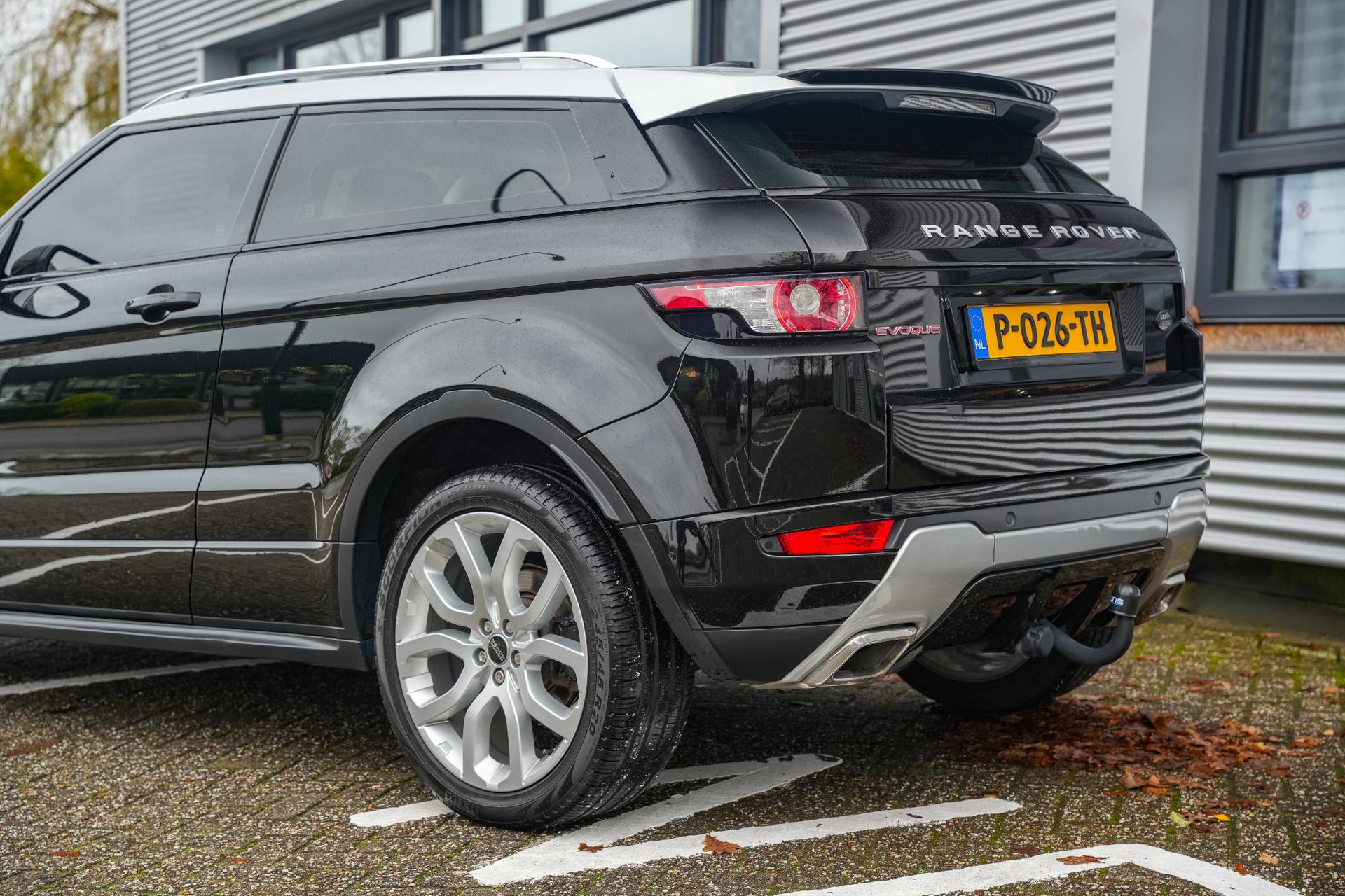 Land Rover Range Rover Evoque Coupe 2.2 SD4 4WD Prestige 2012 Santorini Black (820) (820) 31