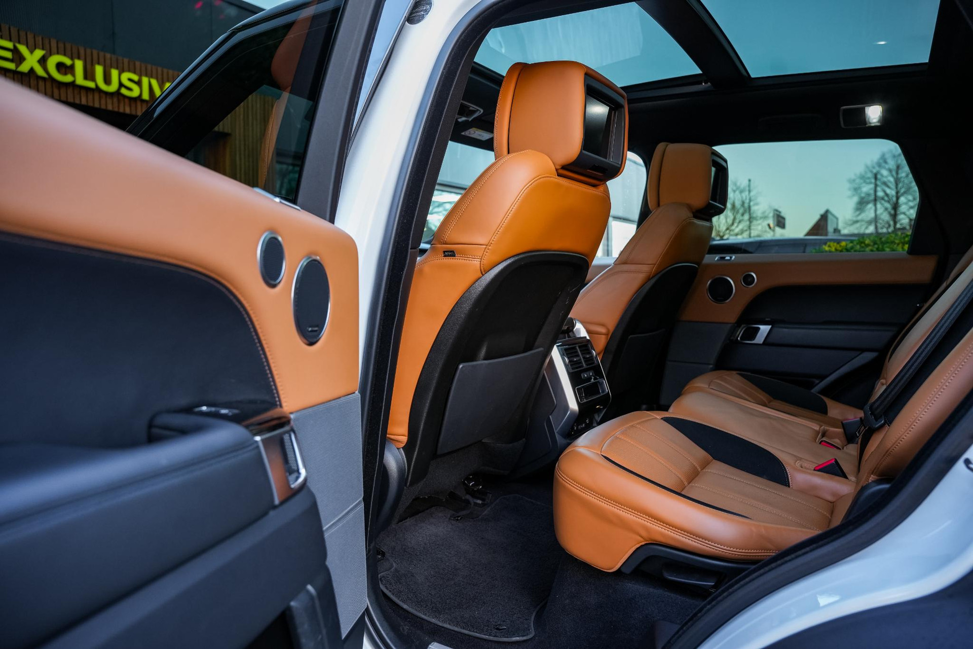 Land Rover Range Rover Sport 2.0 P400e HSE Dynamic 2018 Exterior Paint - Yulong White (1AQ) 10