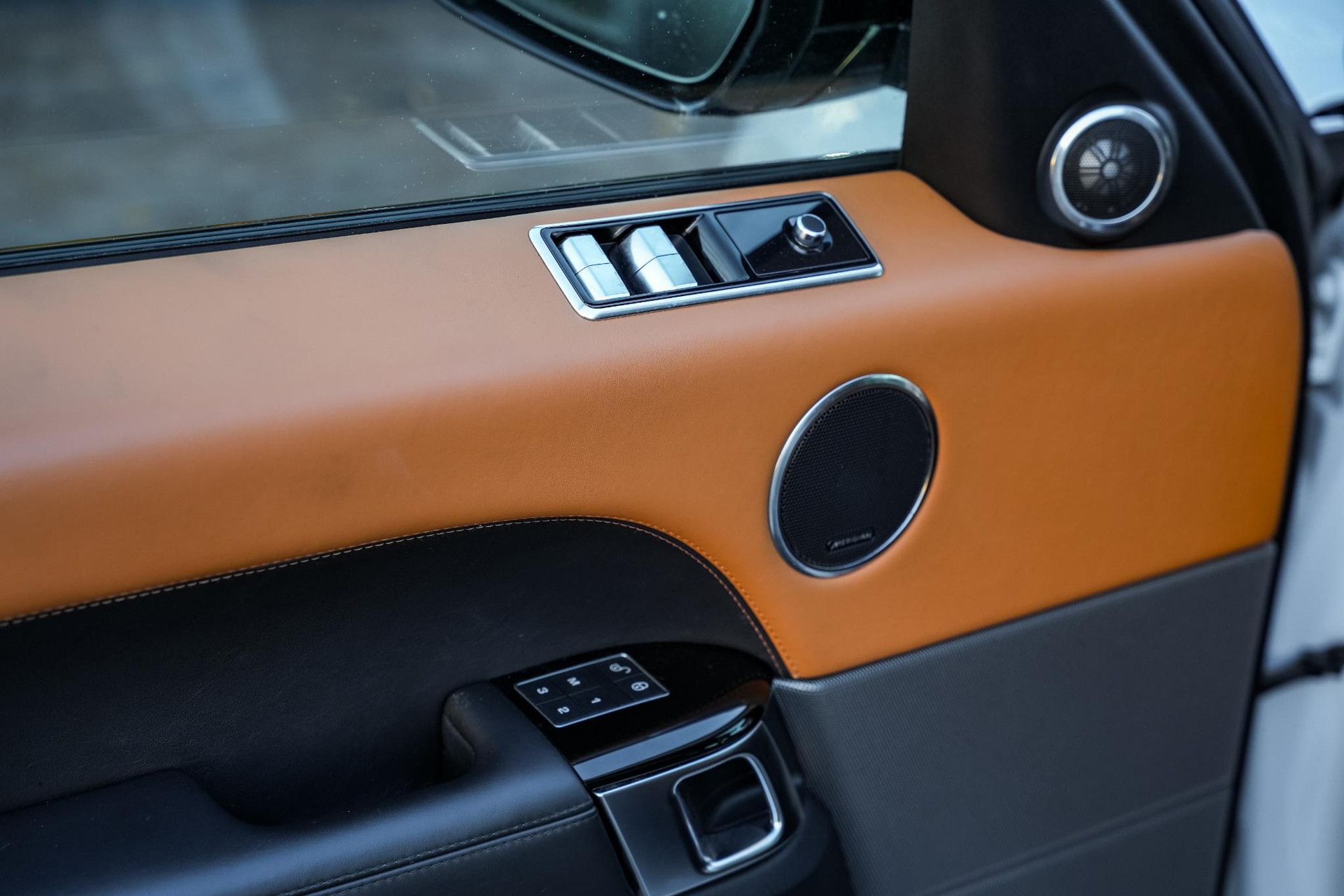 Land Rover Range Rover Sport 2.0 P400e HSE Dynamic 2018 Exterior Paint - Yulong White (1AQ) 14