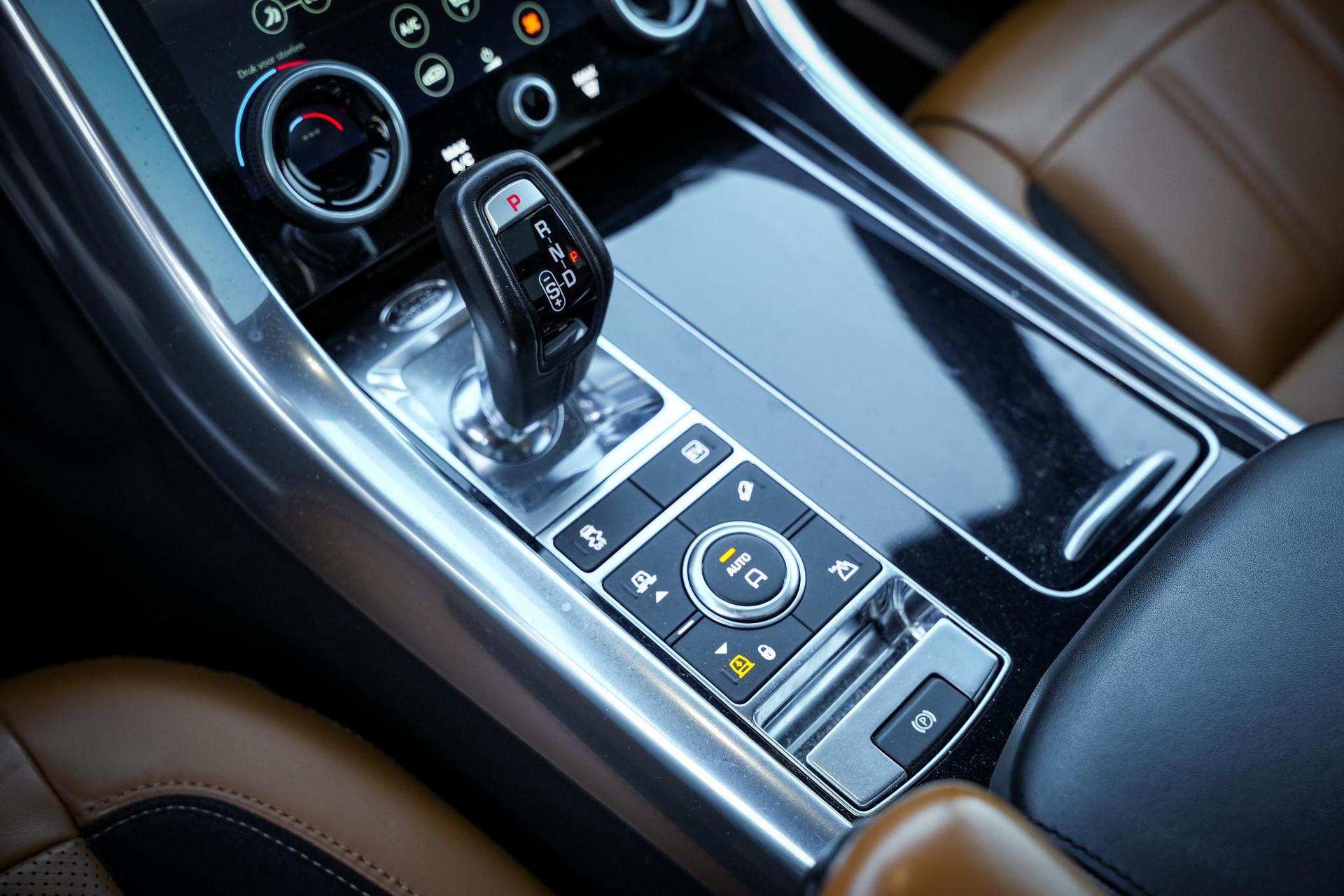 Land Rover Range Rover Sport 2.0 P400e HSE Dynamic 2018 Exterior Paint - Yulong White (1AQ) 15