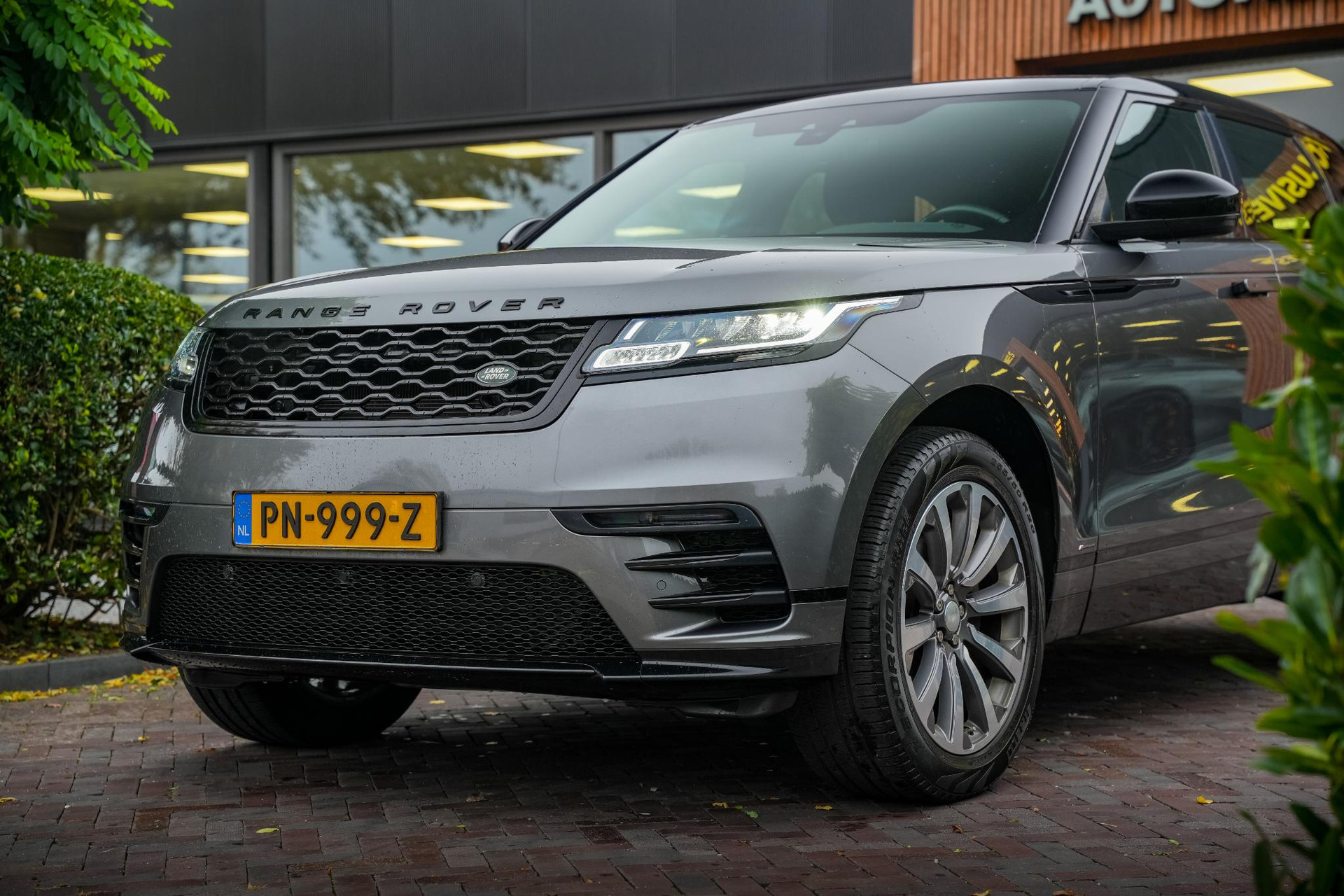 Land Rover Range Rover Velar 2.0 I4 Turbo AWD SE R Dynamic 2017  13