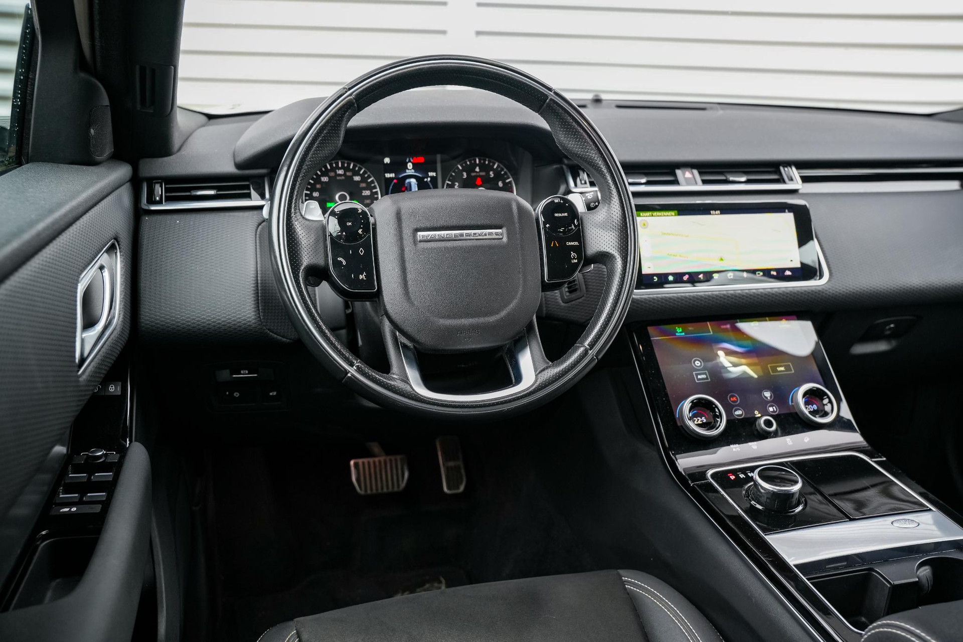 Land Rover Range Rover Velar 2.0 I4 Turbo AWD SE R Dynamic 2017  4