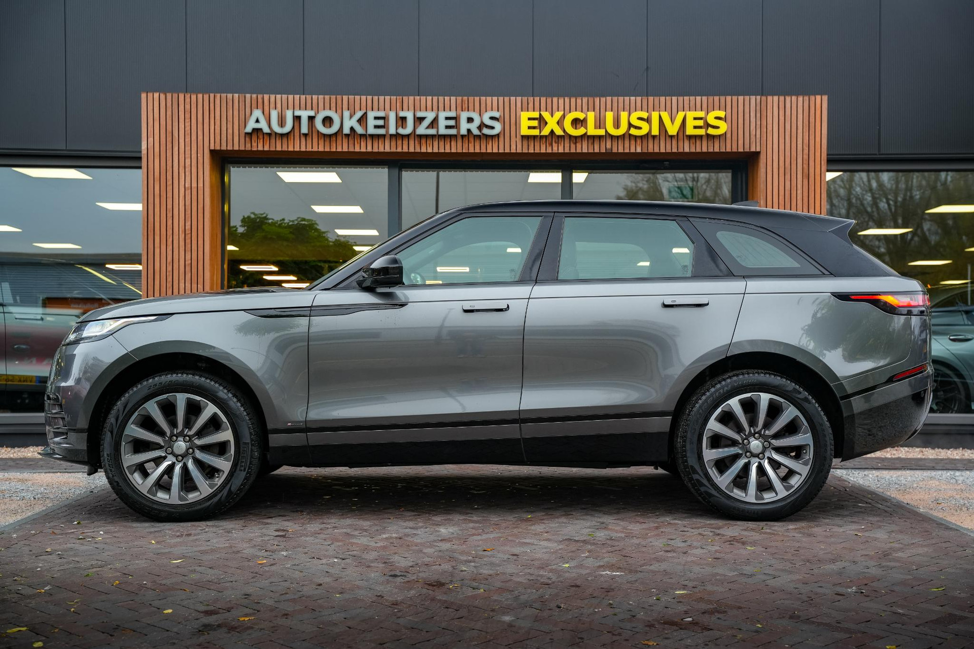 Land Rover Range Rover Velar 2.0 I4 Turbo AWD SE R Dynamic 2017  6