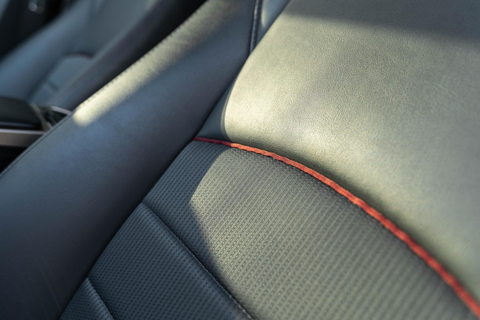 Mazda CX-3 2.0 SkyActiv-G 120 GT-M 2018 Machine gray 15