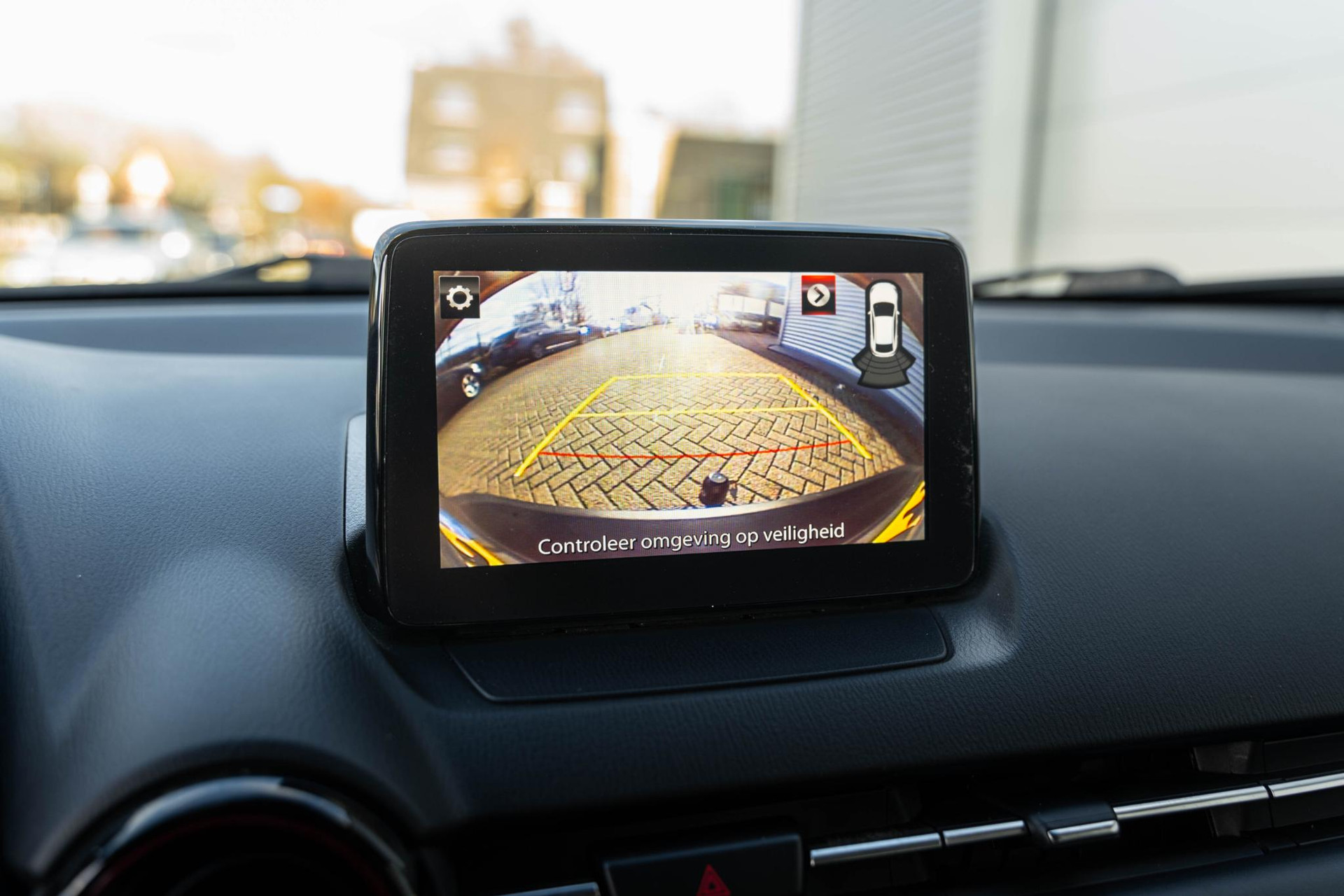 Mazda CX-3 2.0 SkyActiv-G 120 GT-M 2018 Machine gray 17