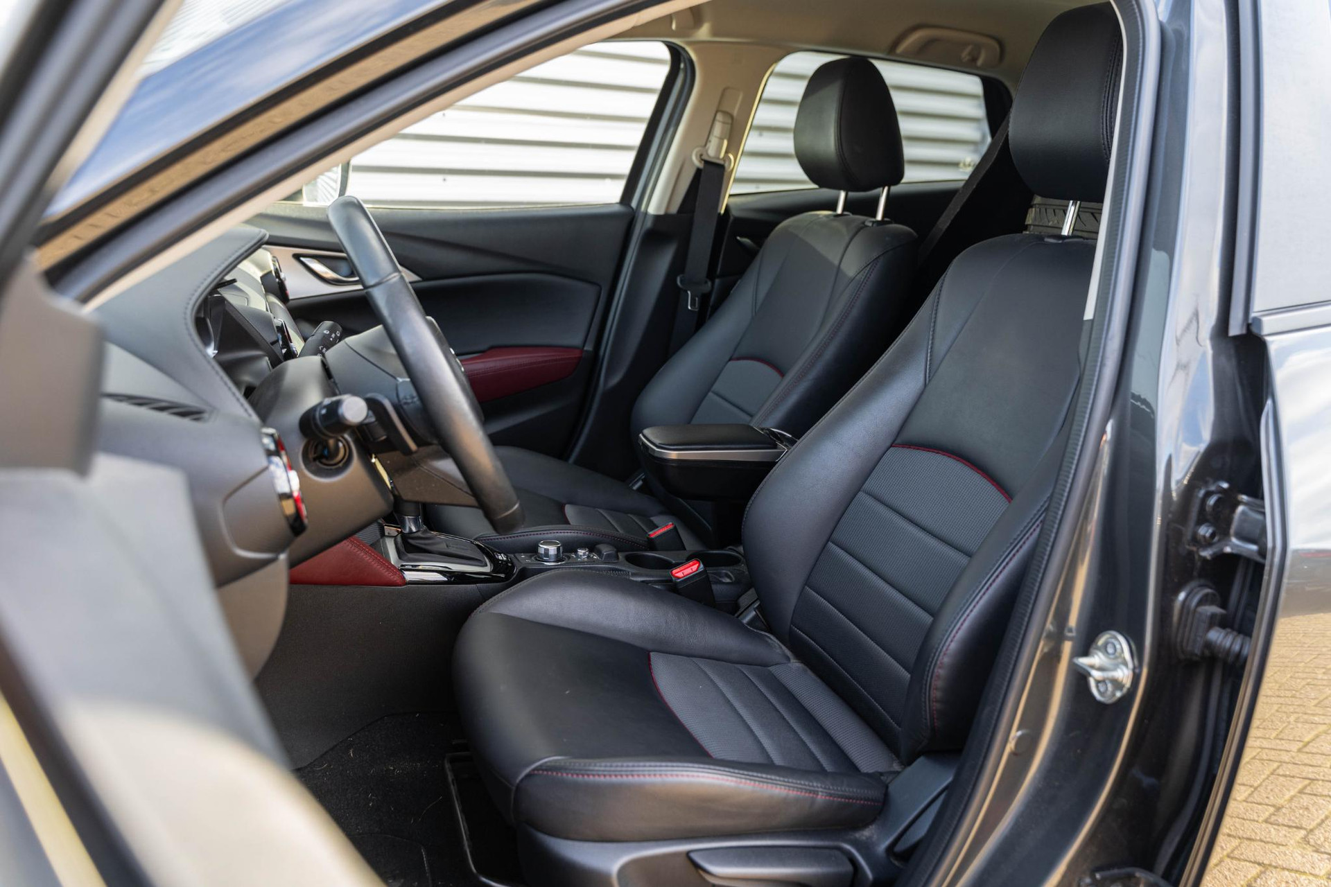 Mazda CX-3 2.0 SkyActiv-G 120 GT-M 2018 Machine gray 36