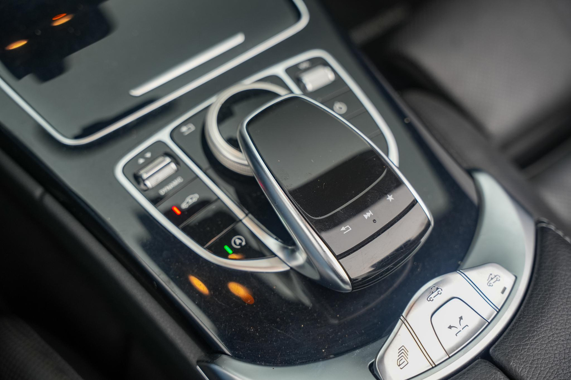 Mercedes-Benz C-Klasse Cabrio 400 4MATIC Prestige 2017 HYACINTH RED - METALLIC FINISH (996U) 15