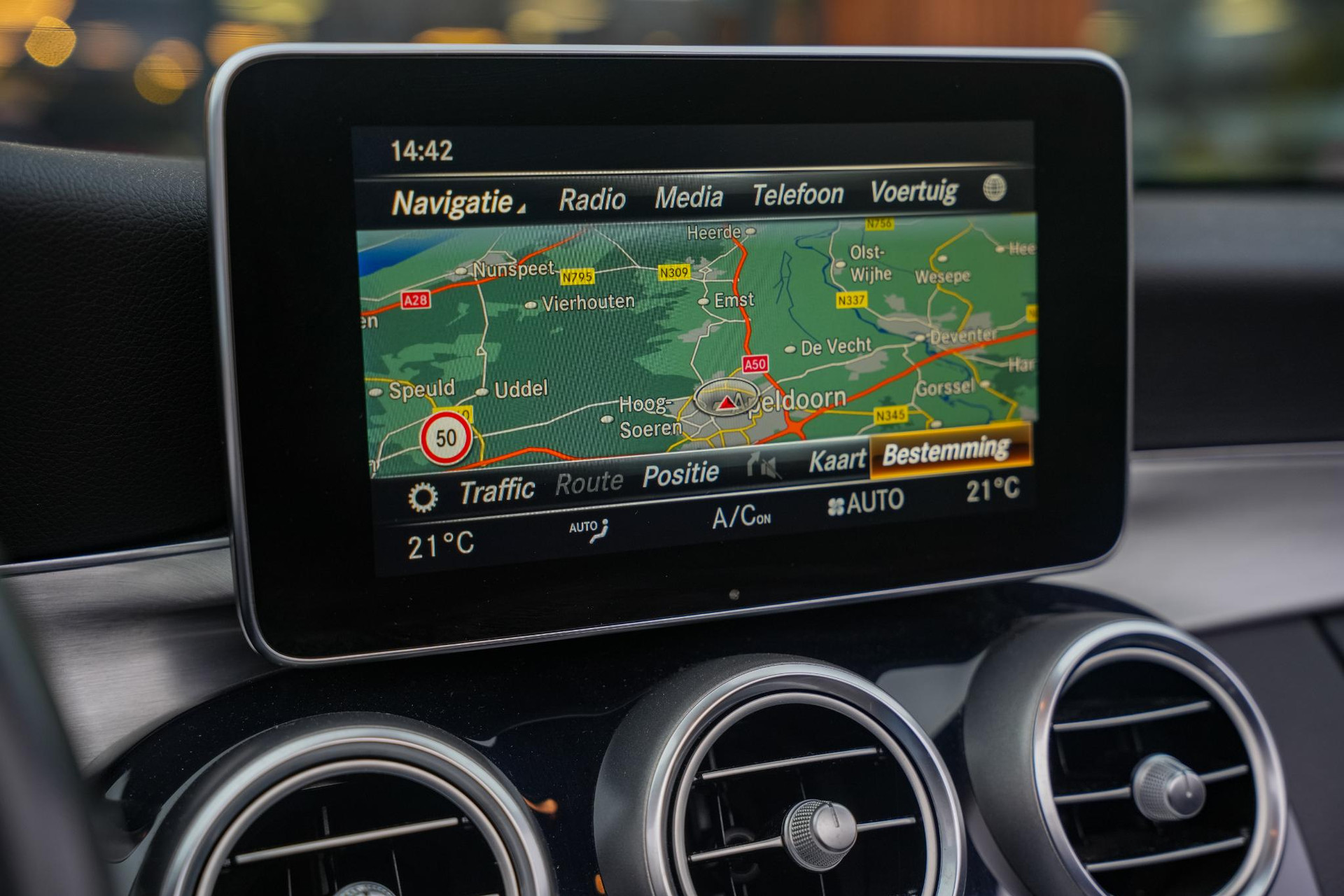 Mercedes-Benz C-Klasse Cabrio 400 4MATIC Prestige 2017 HYACINTH RED - METALLIC FINISH (996U) 18