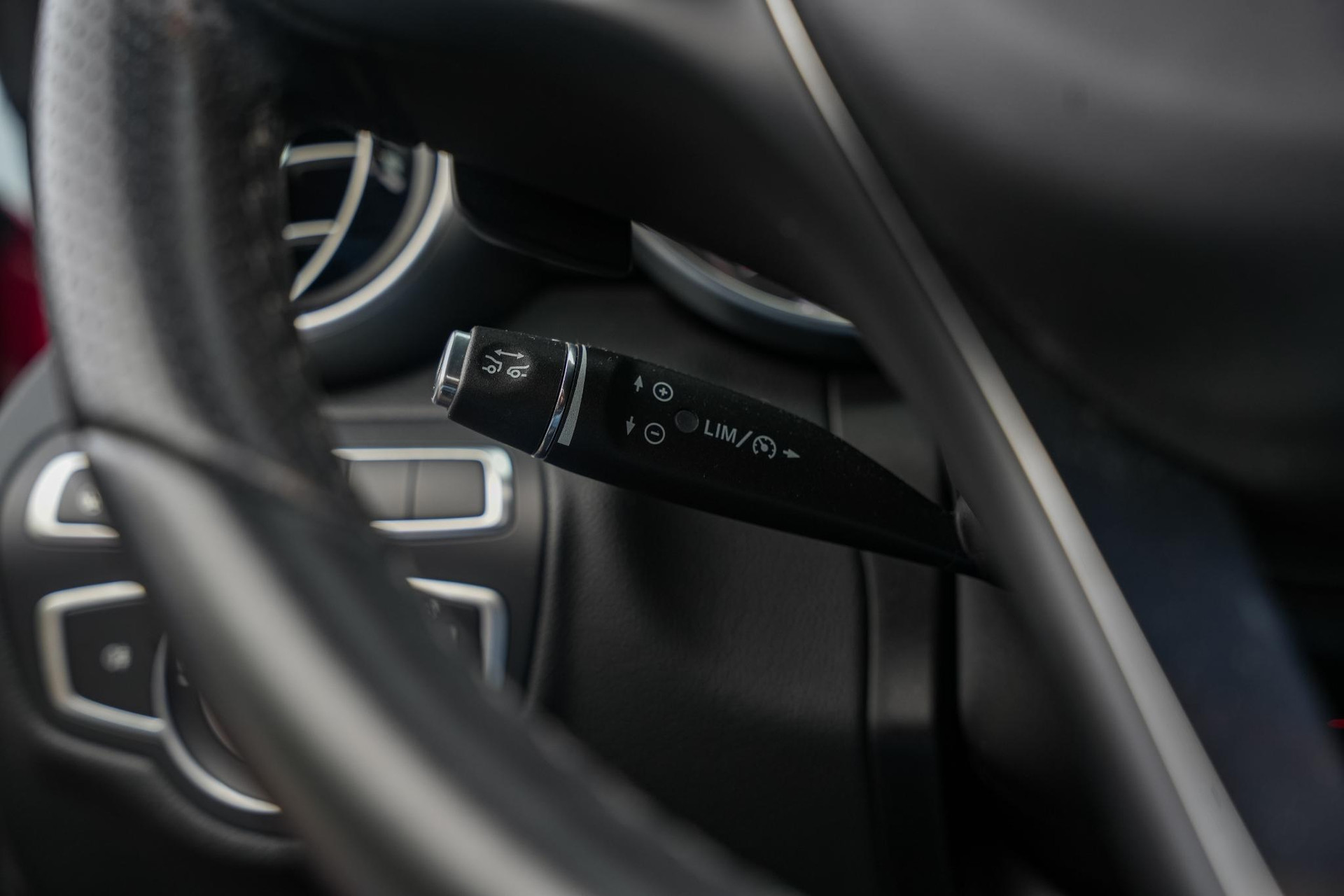 Mercedes-Benz C-Klasse Cabrio 400 4MATIC Prestige 2017 HYACINTH RED - METALLIC FINISH (996U) 22