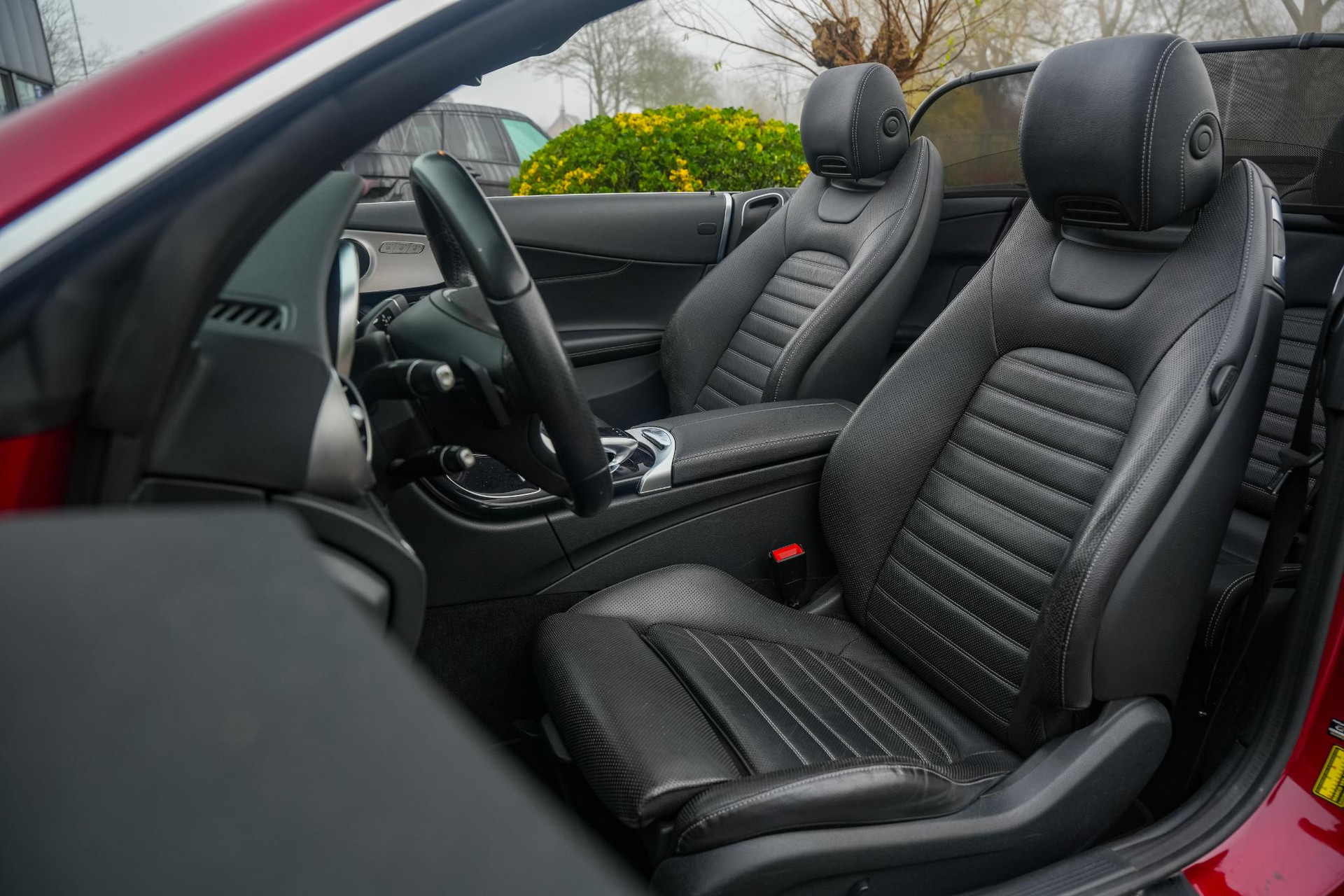 Mercedes-Benz C-Klasse Cabrio 400 4MATIC Prestige 2017 HYACINTH RED - METALLIC FINISH (996U) 6