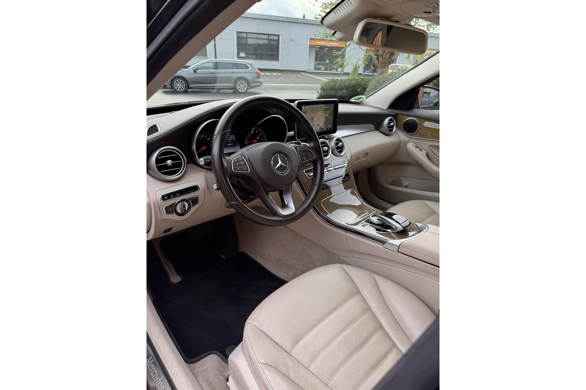 Mercedes-Benz C-Klasse Estate 180 Prestige 2016 OBSIDIAN BLACK (197U) 11