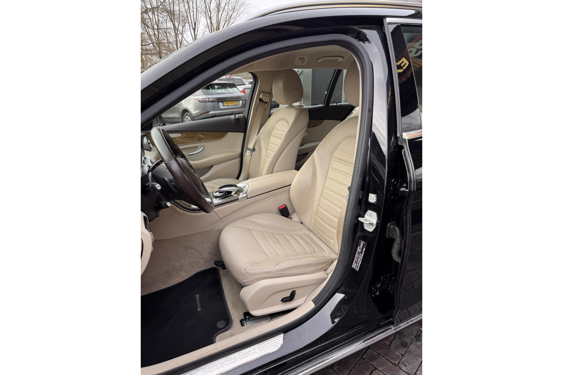 Mercedes-Benz C-Klasse Estate 180 Prestige 2016 OBSIDIAN BLACK (197U) 16