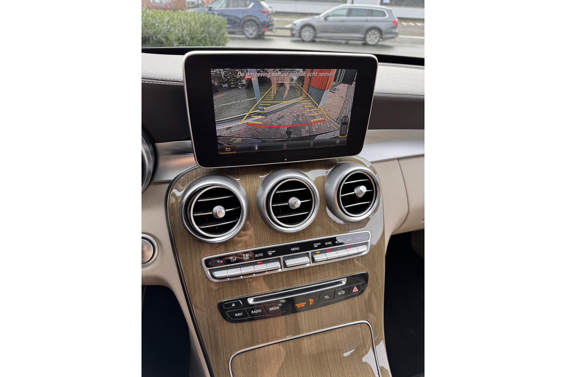 Mercedes-Benz C-Klasse Estate 180 Prestige 2016 OBSIDIAN BLACK (197U) 18